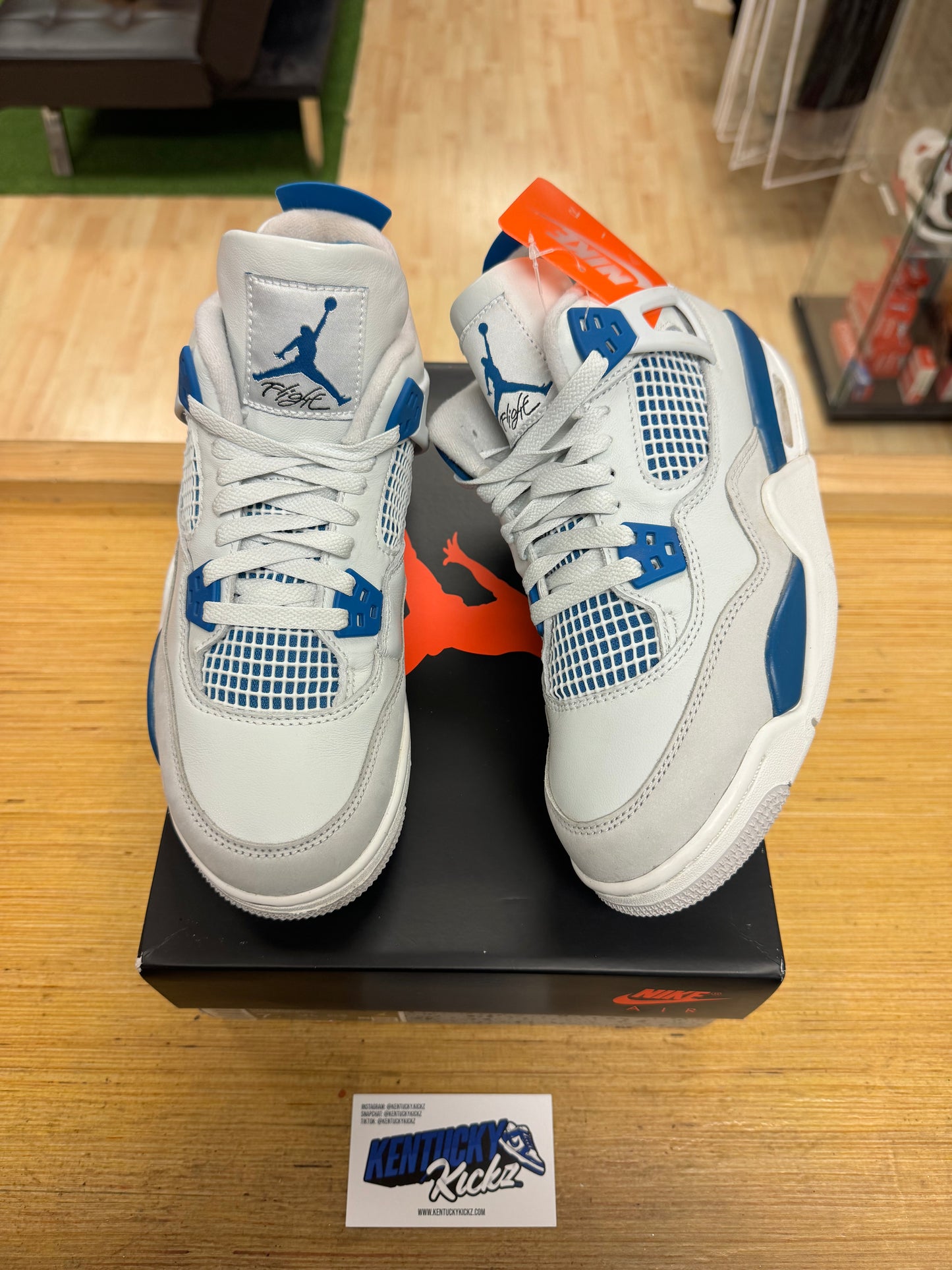 Jordan 4 Retro “Military Blue” (Sz 7Y)