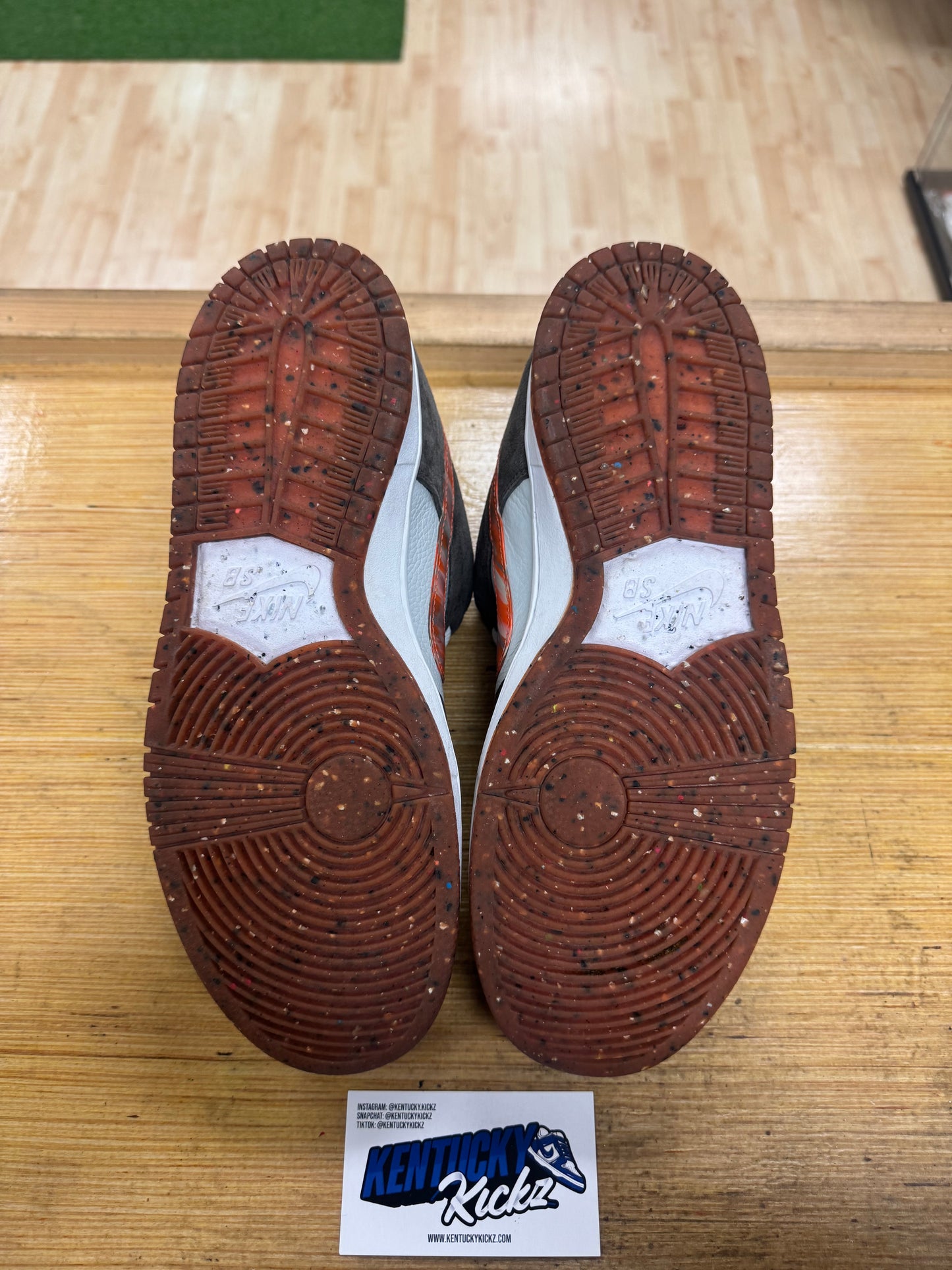 SB Dunk Low “Crushed D.C.” (Sz 9.5)