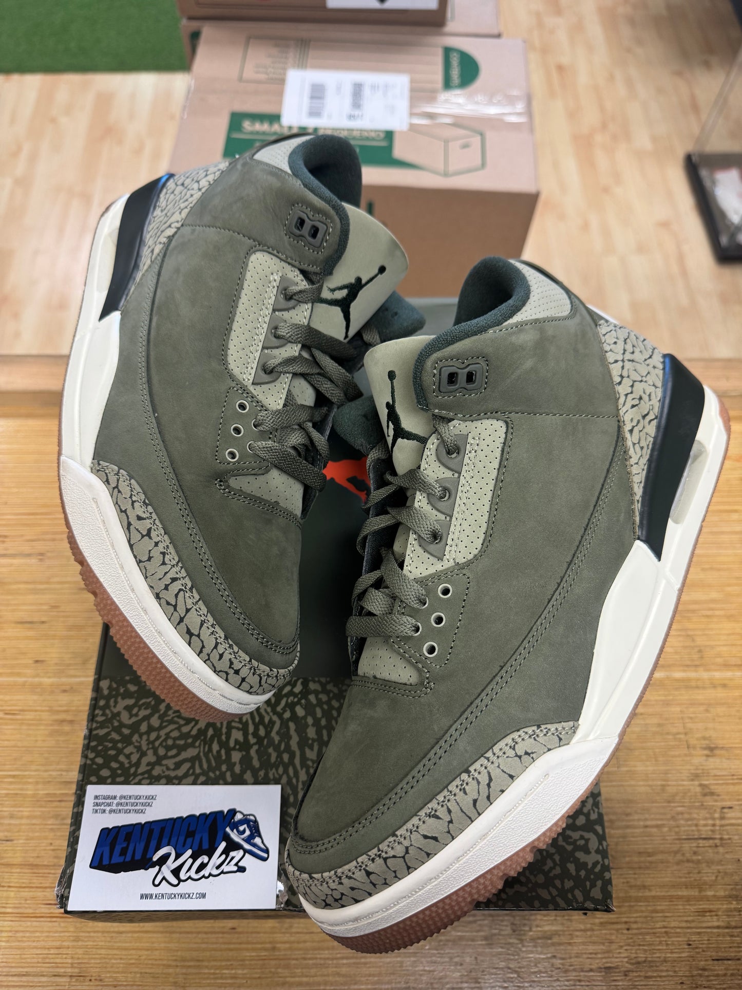 Jordan 3 Retro “Family Affair” (Sz 10)