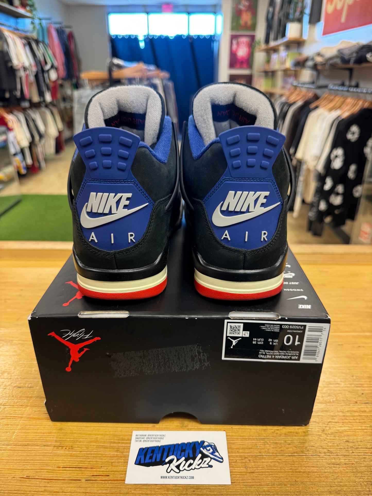 Jordan 4 Retro “Rare Air” (Sz 10)