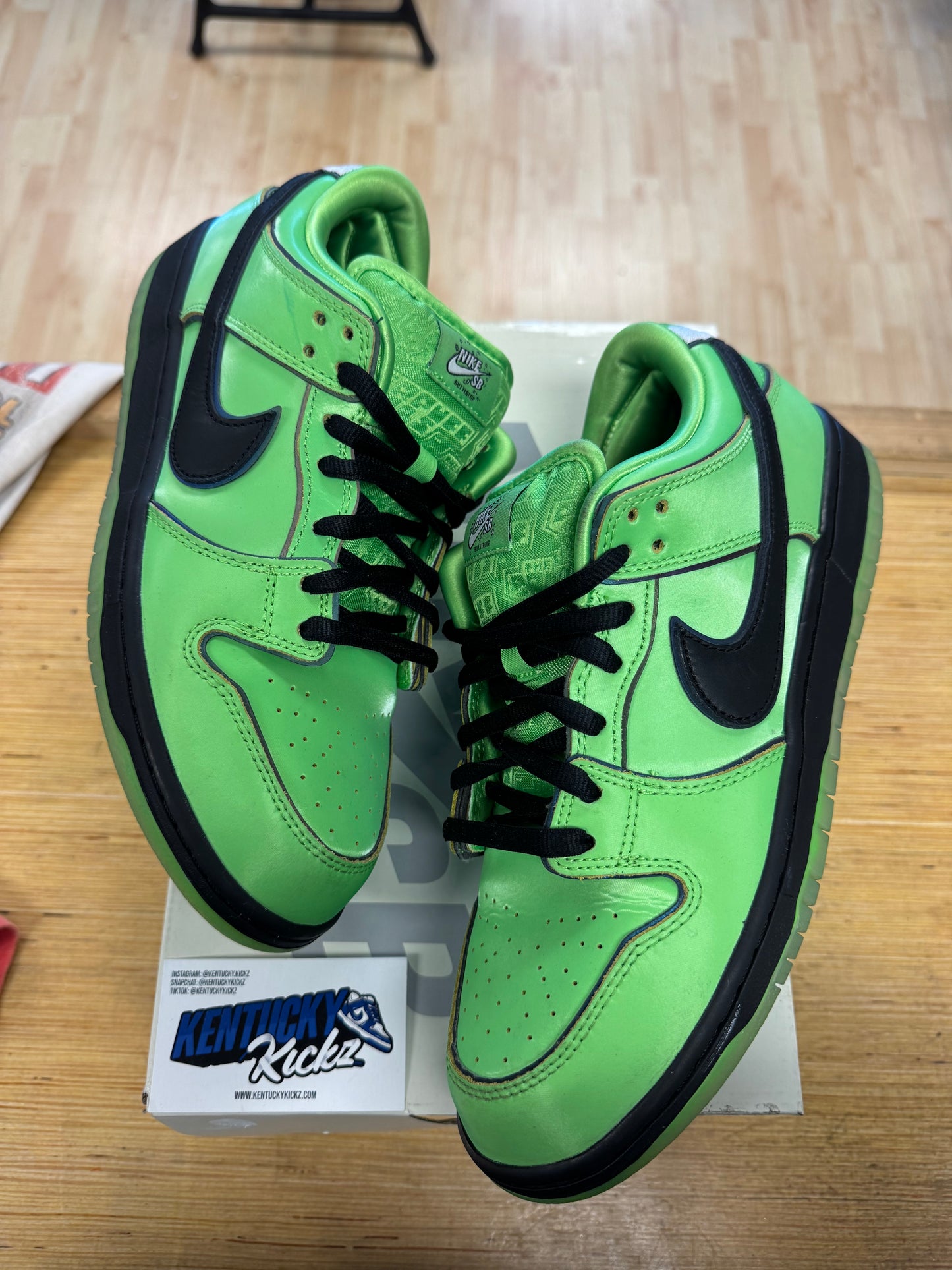 SB Dunk Low “The Powerpuff Girls Buttercup” (Sz 9.5)