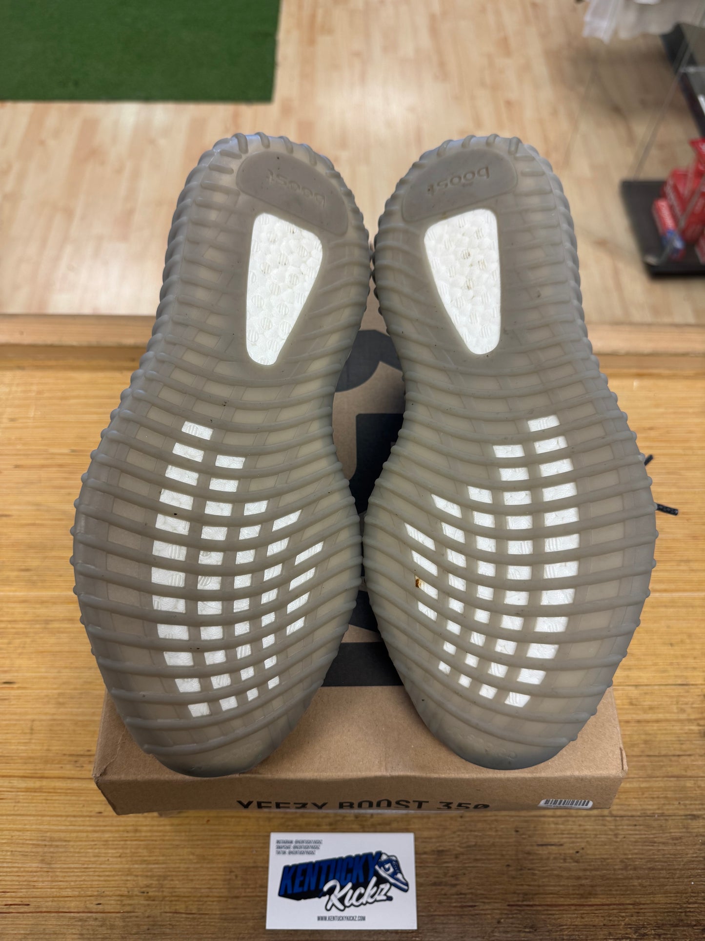 Yeezy Boost 350 V2 “Beluga Reflective” (Sz 11)