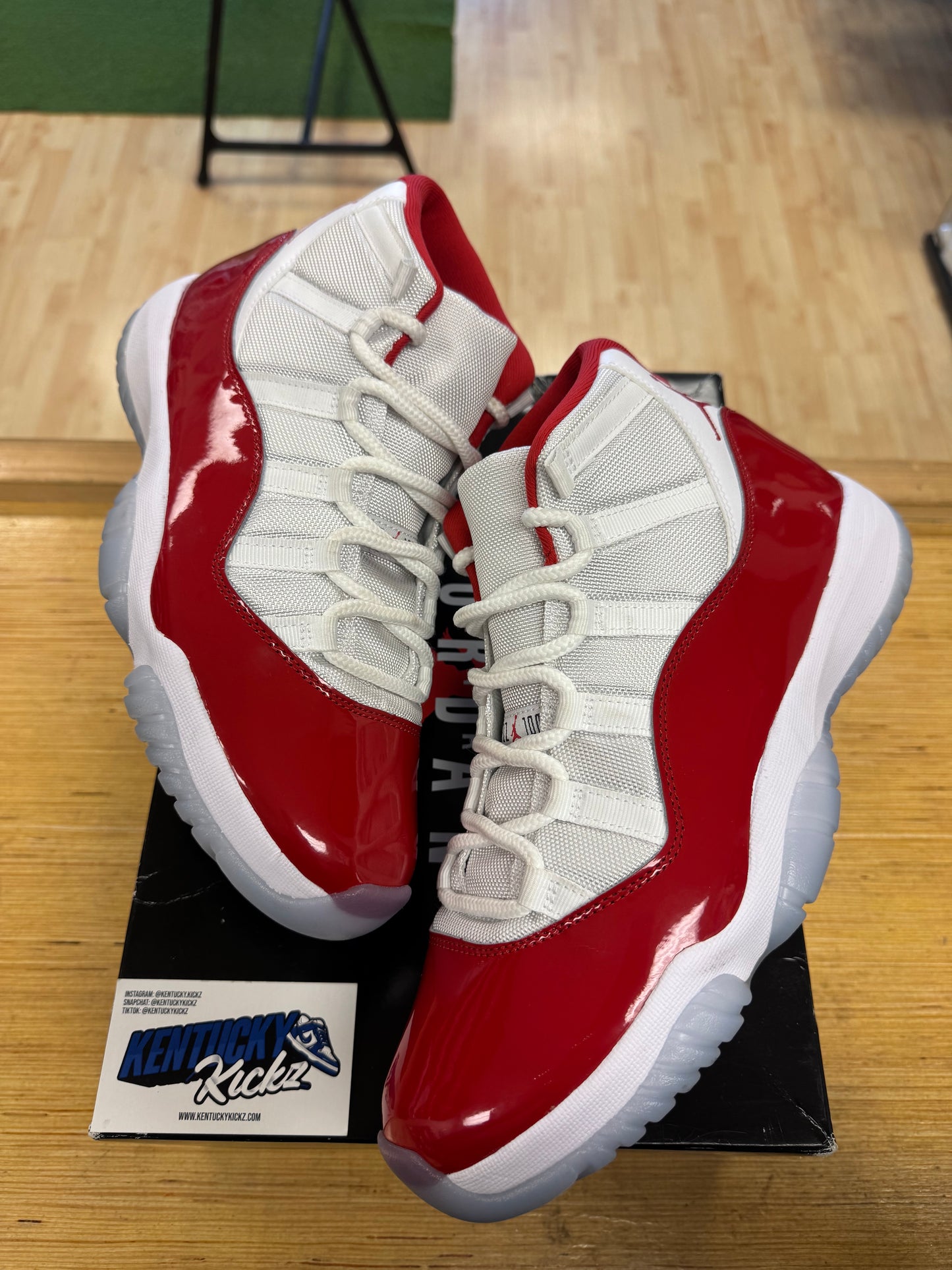 Jordan 11 Retro “Cherry” 2022 (Sz 10.5)