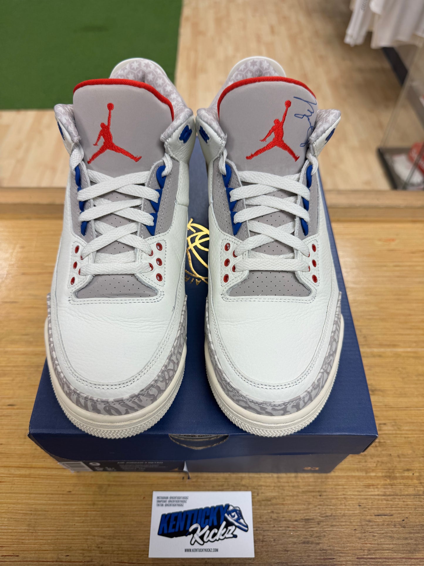 Jordan 3 Retro “International Flight” (Sz 9)