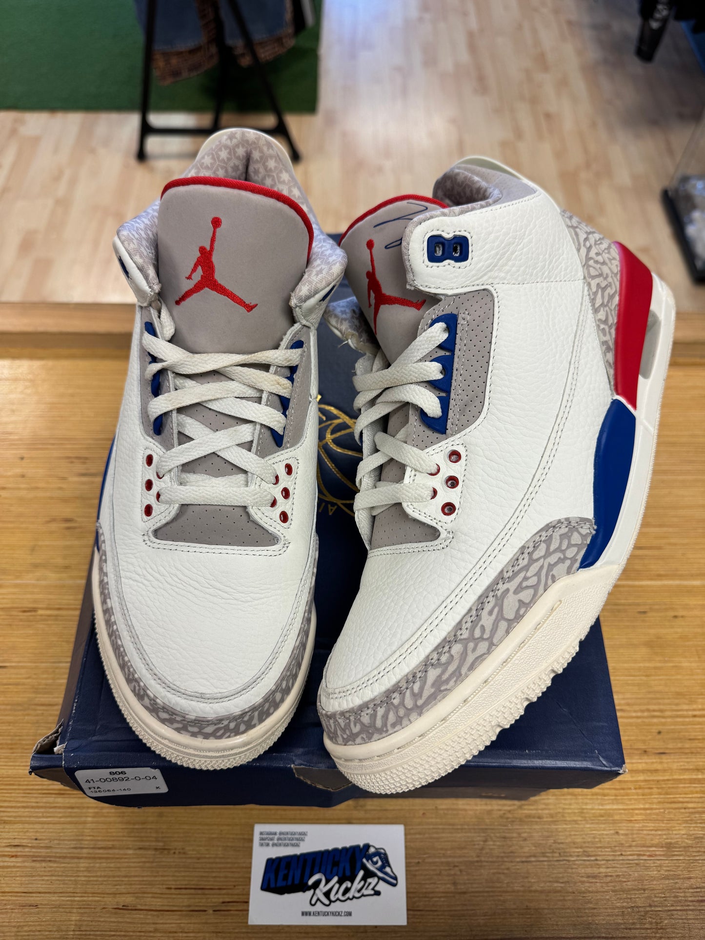 Jordan 3 Retro “International Flight” (Sz 11)