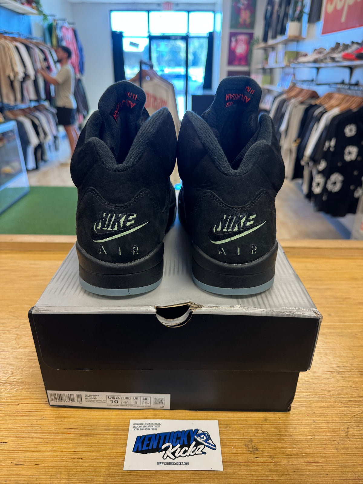 Jordan 5 Retro “Halloween”