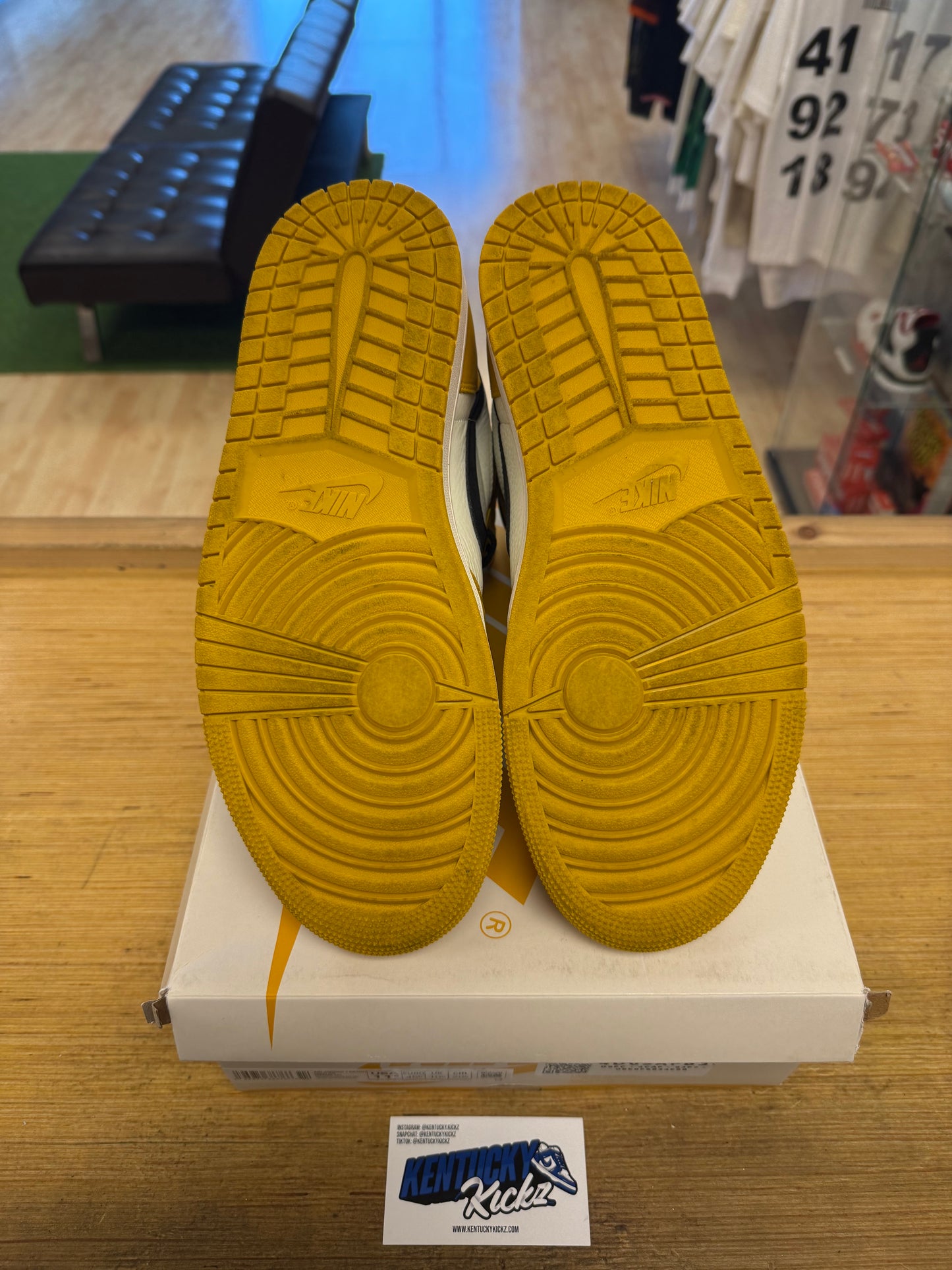 Jordan 1 Retro “Ochre” (Sz 11.5)