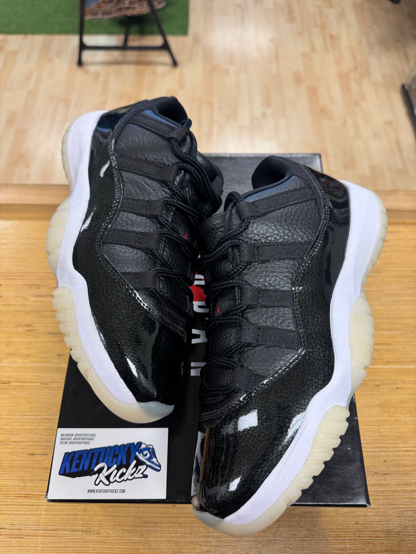 Jordan 11 Retro Low “72-10” 2025 (Sz 9)