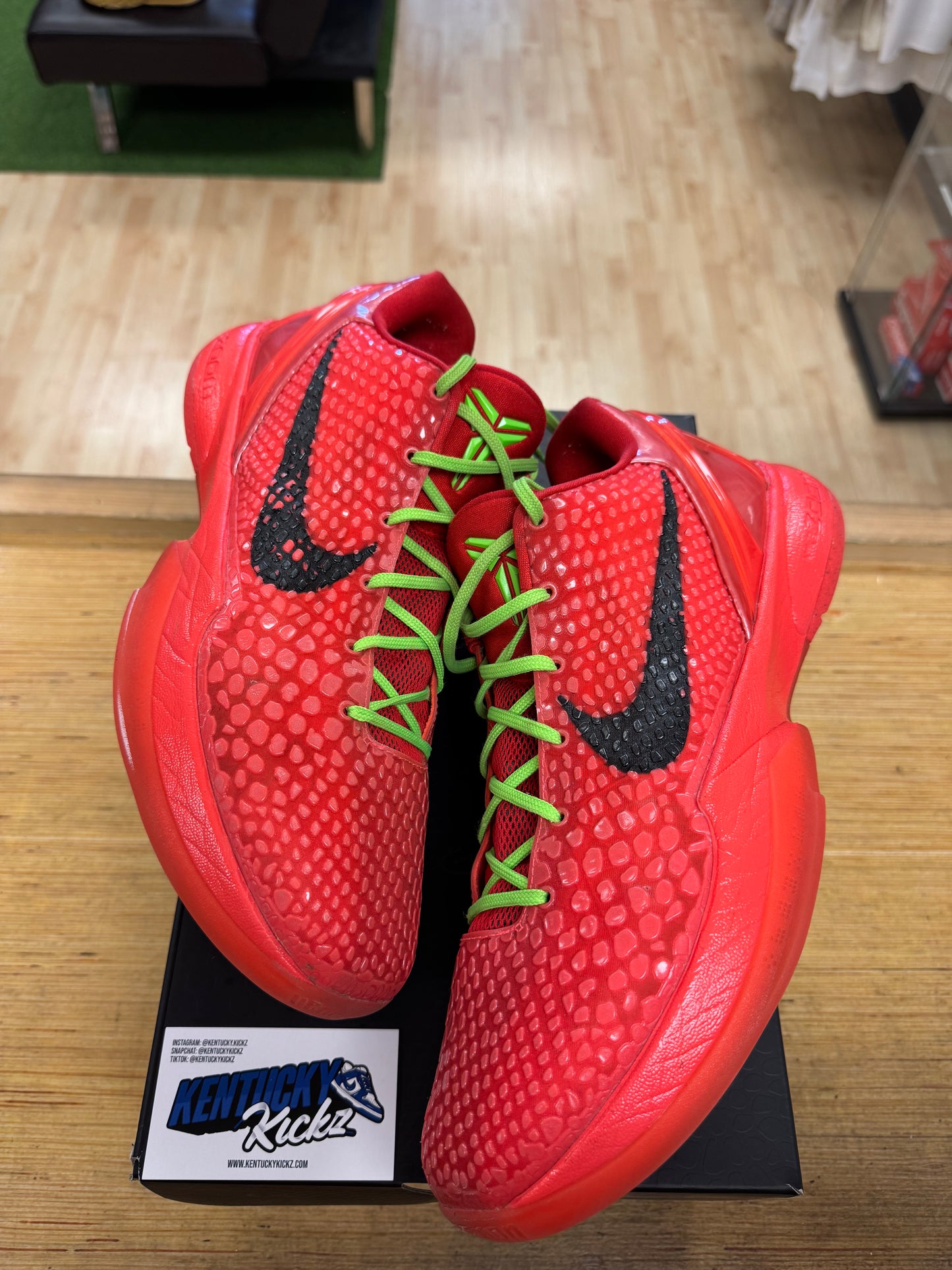 Kobe 6 Protro “Reverse Grinch” (Sz 13)