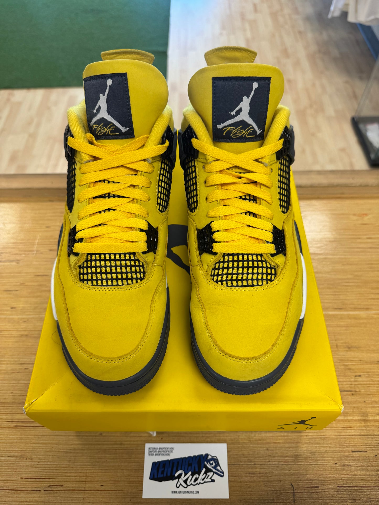 Jordan 4 Retro “Lightning” (Sz 11)