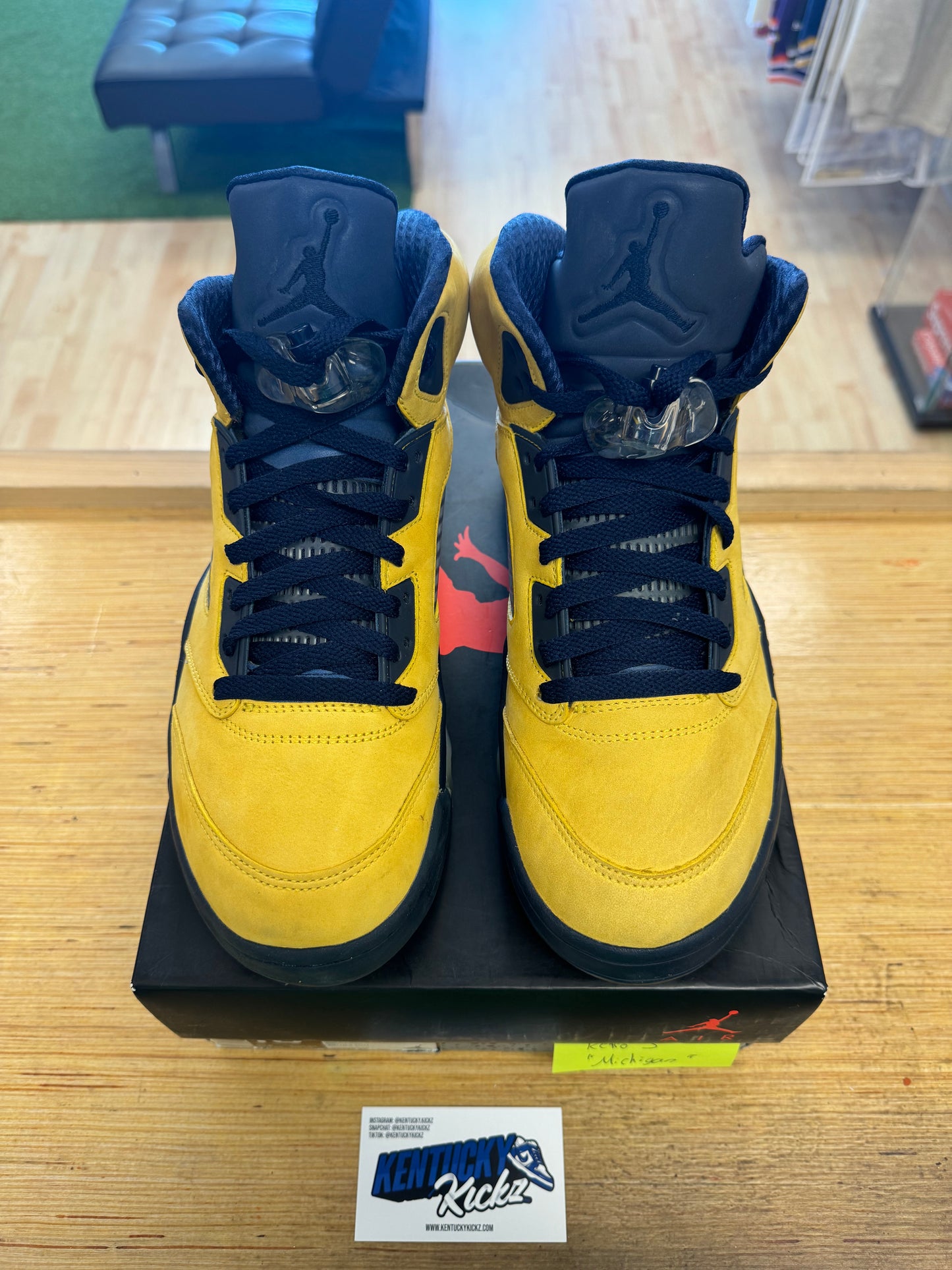 Jordan 5 Retro “Michigan” (Sz 10)