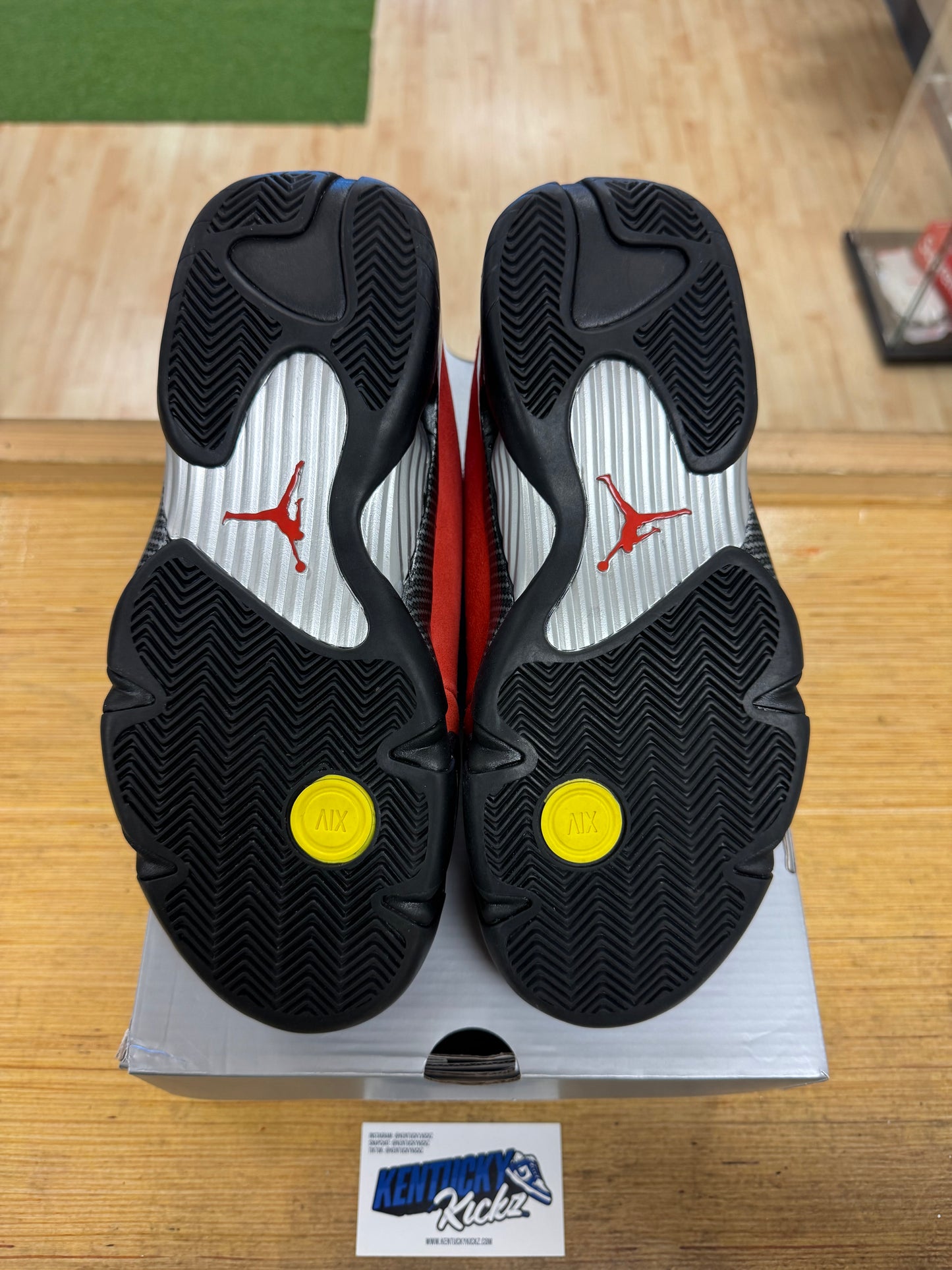 Jordan 14 Retro “Ferrari” 2025 (Sz 8.5)