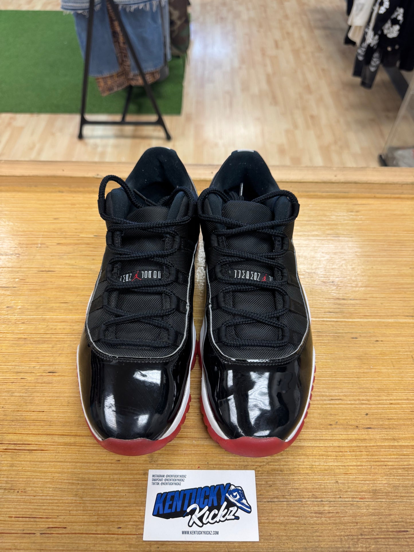 Jordan 11 Retro Low “Bred” 2025 (Sz 10.5)