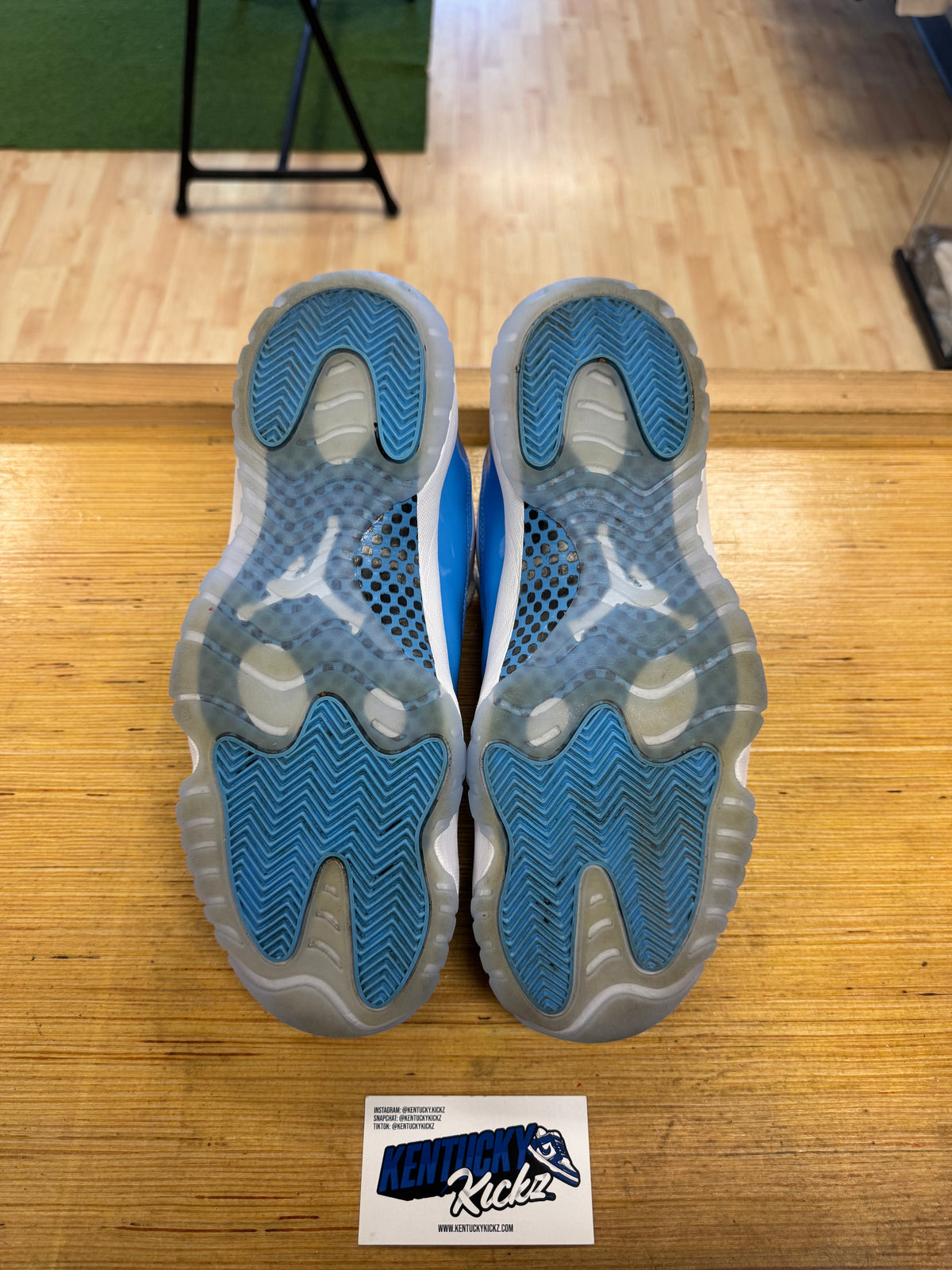Jordan 11 Retro Low “University Blue” 2026 (Sz 12)