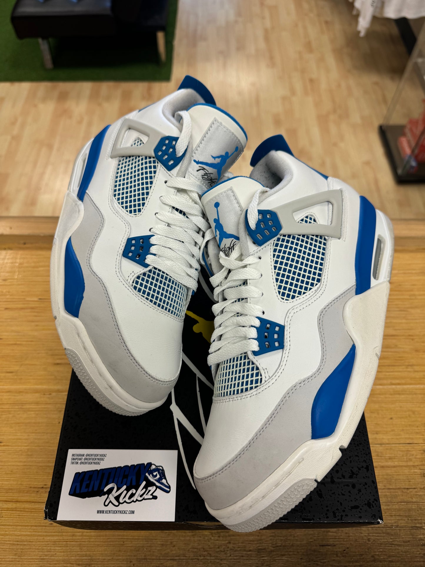 Jordan 4 Retro “Military Blue” 2012 (Sz 10)