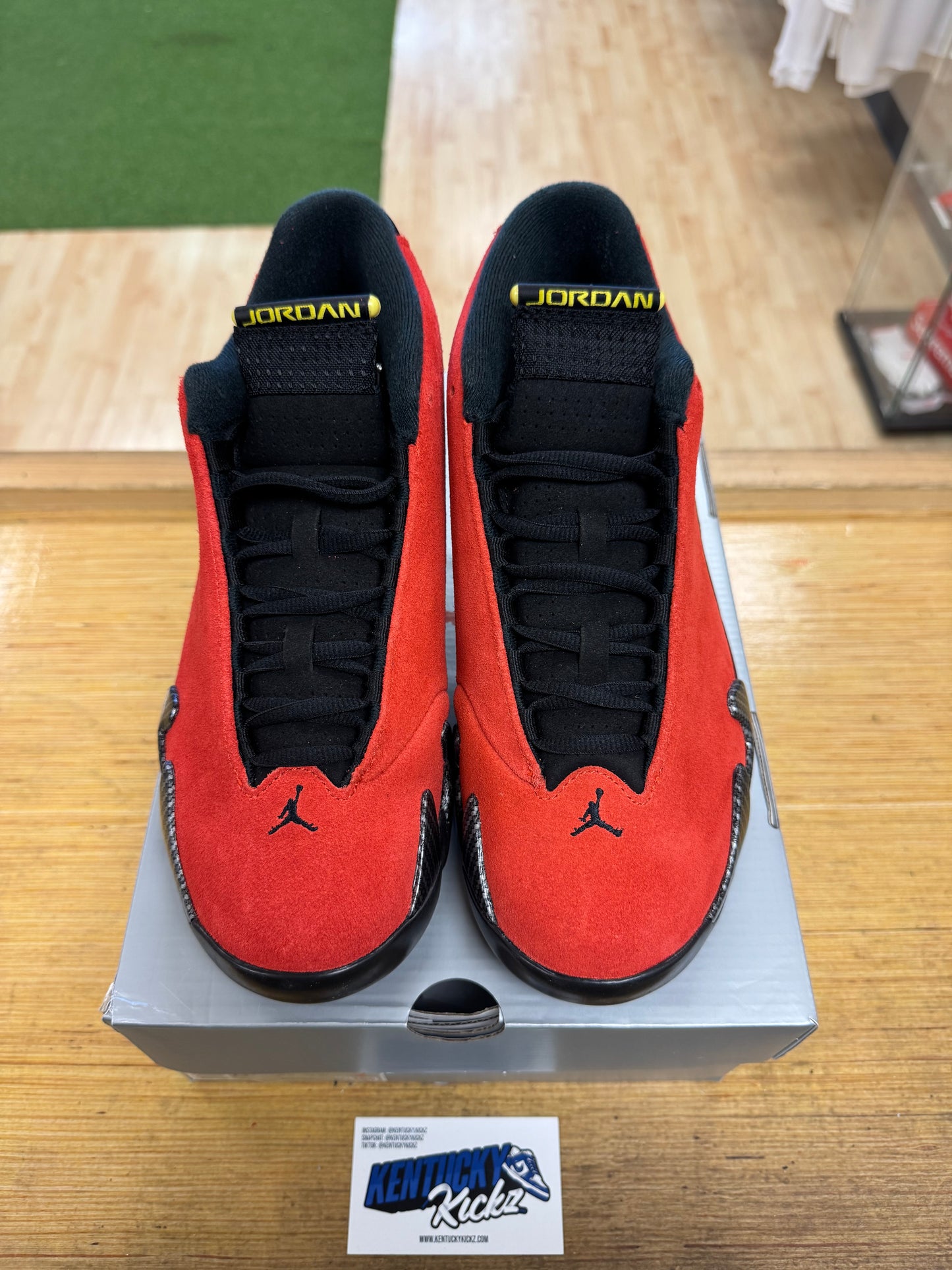 Jordan 14 Retro “Ferrari” 2025 (Sz 8.5)