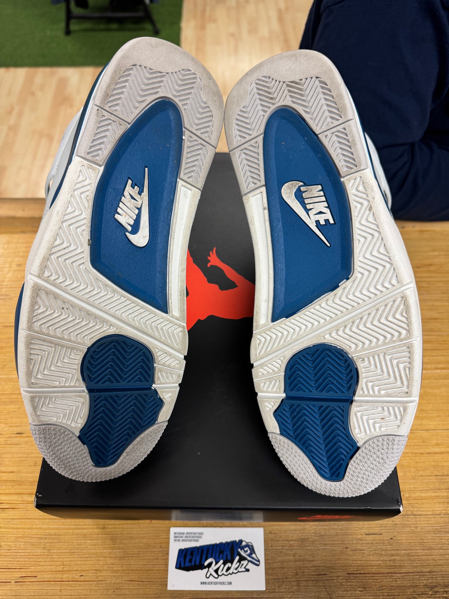 Jordan 4 Retro “Military Blue” 2024 (Sz 10.5)