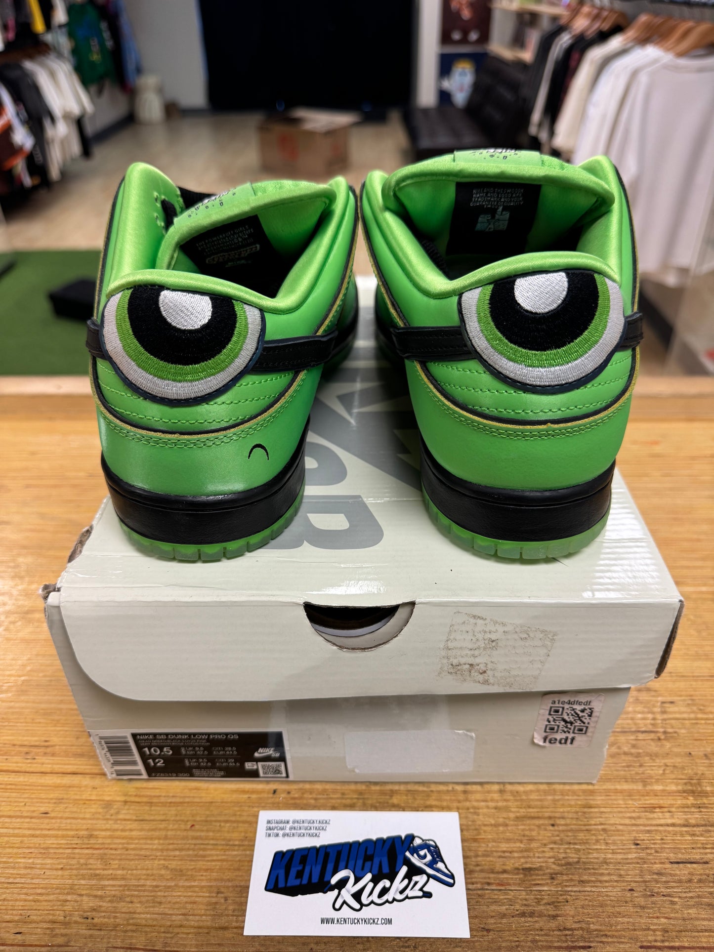 SB Dunk Low “The Powerpuff Girls Buttercup” (Sz 10.5)