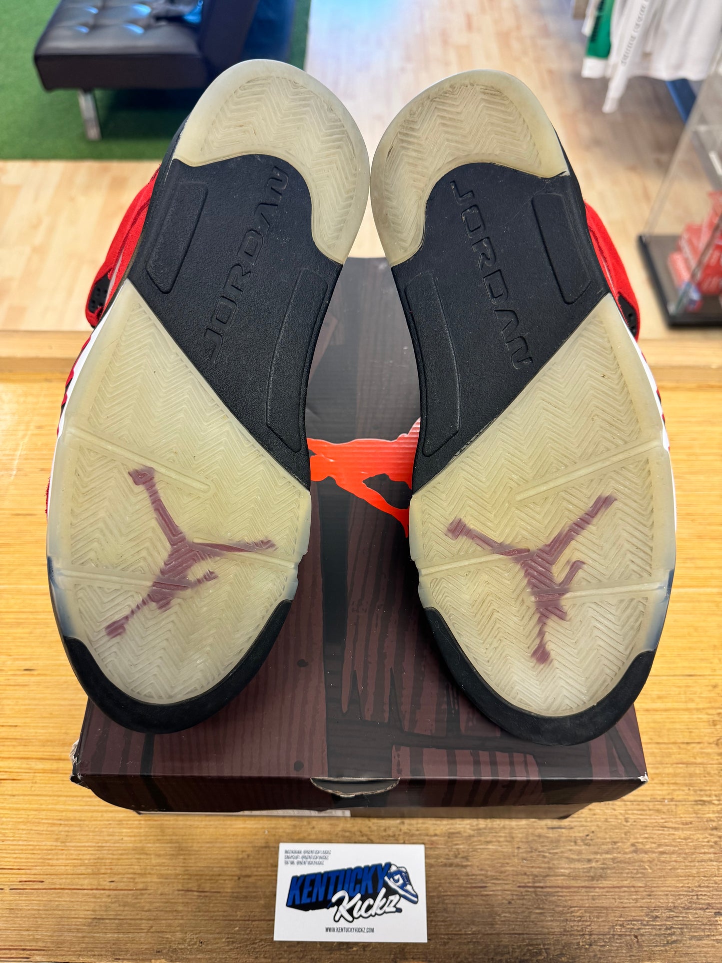 Jordan 5 Retro “Raging Bull” 2021 (Sz 11)