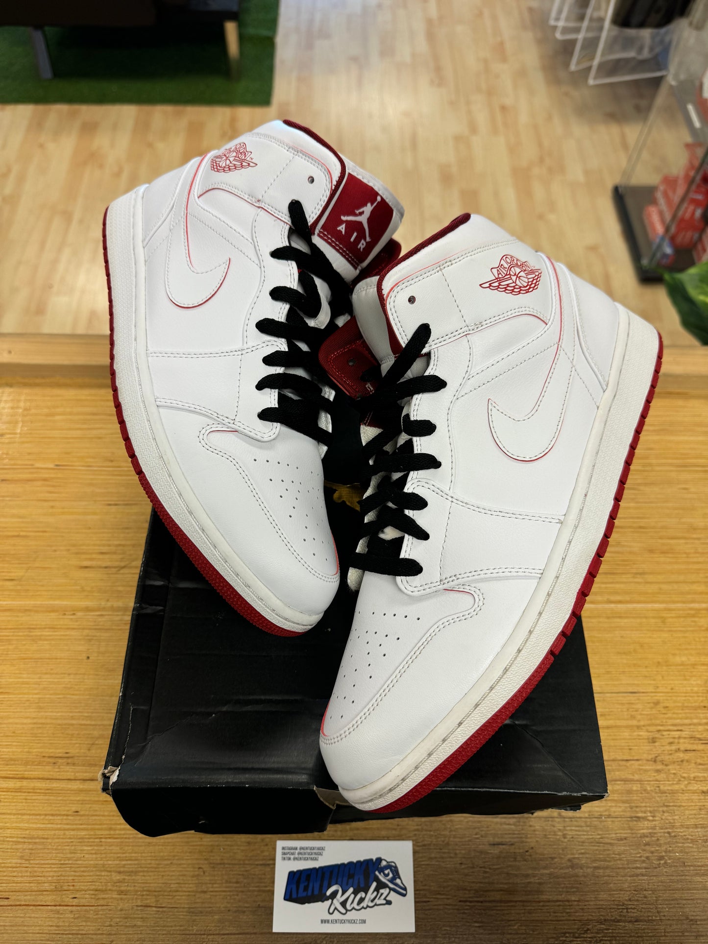 Jordan 1 Retro Mid “White Gym Red Black” (Sz 13)