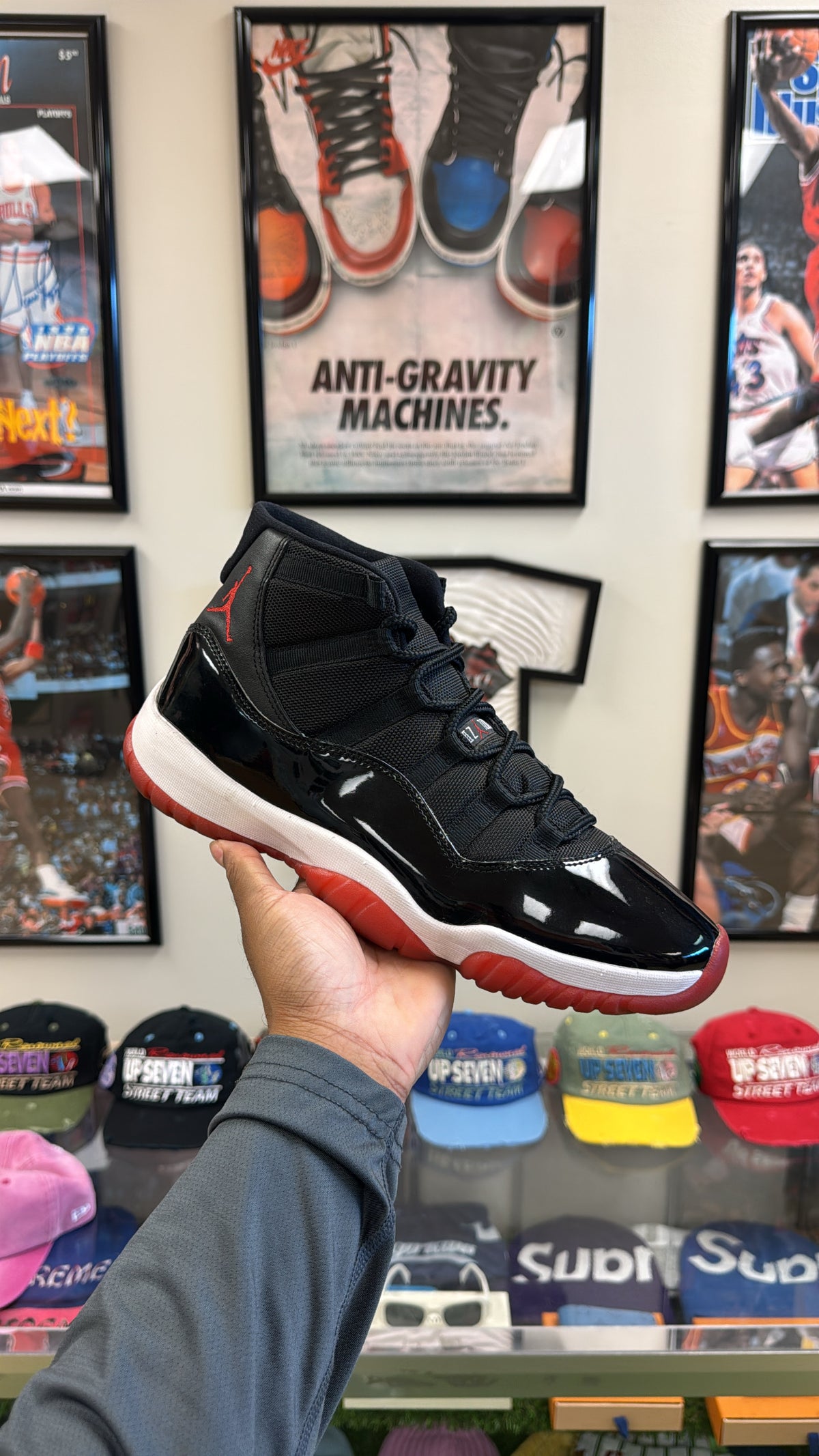 Jordan 11 Retro “Playoffs Bred” 2019 (Sz 11)