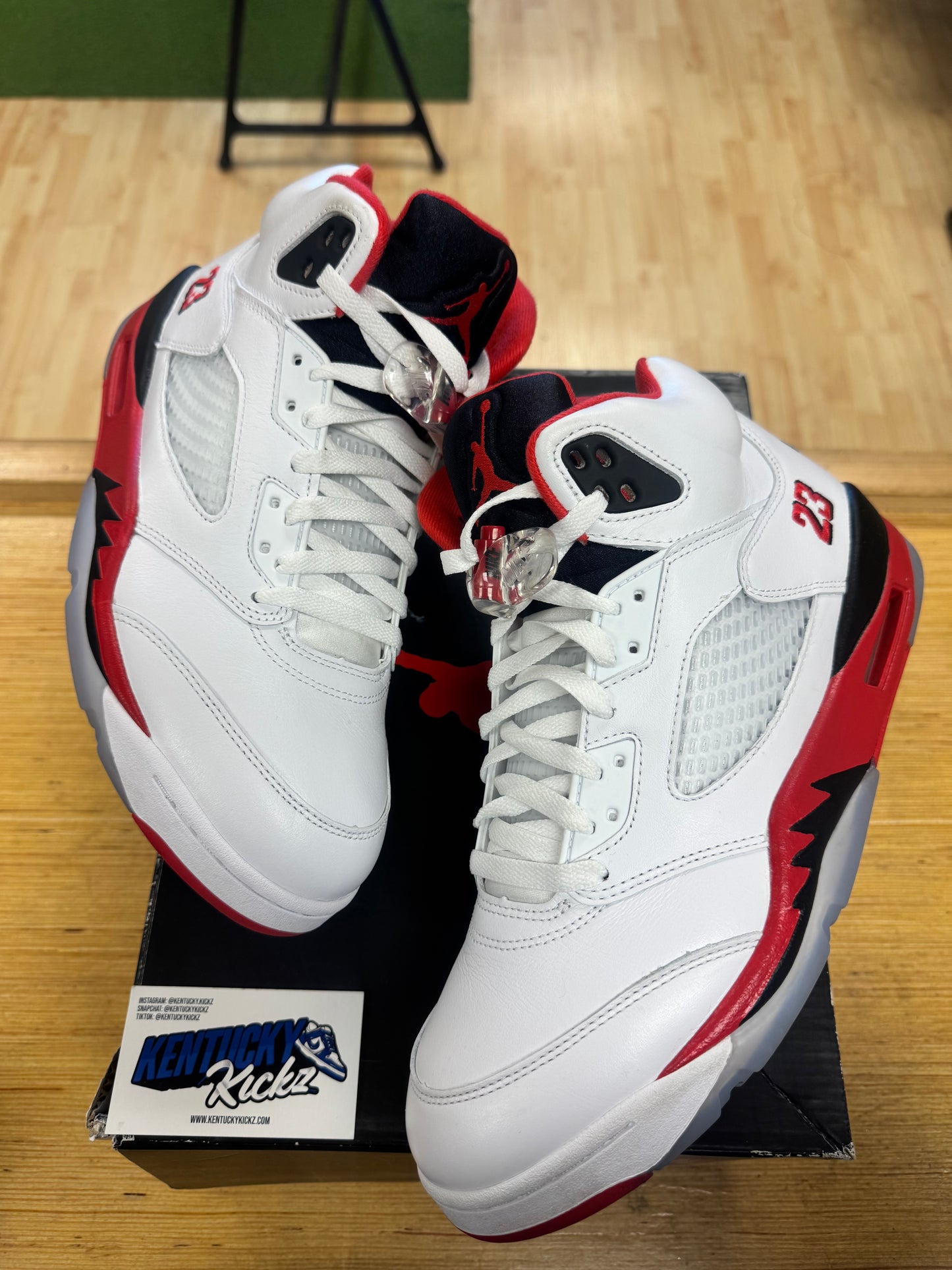 Jordan 5 Retro “Fire Red Black Tongue” 2025 (Sz 11)
