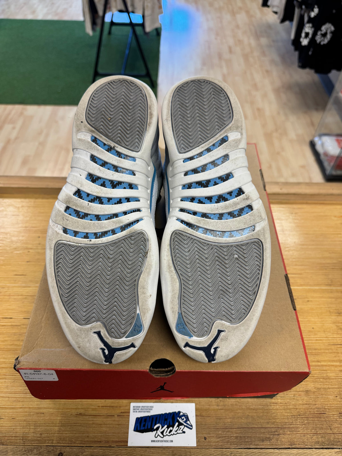 Jordan 12 Retro “Grey University Blue” (Sz 12)