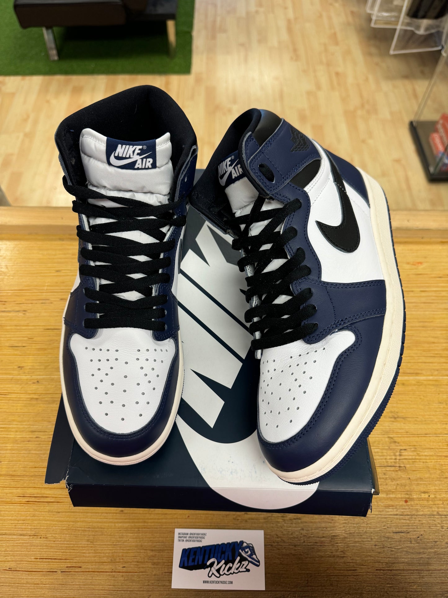 Jordan 1 Retro “Midnight Navy” (Sz 10.5)