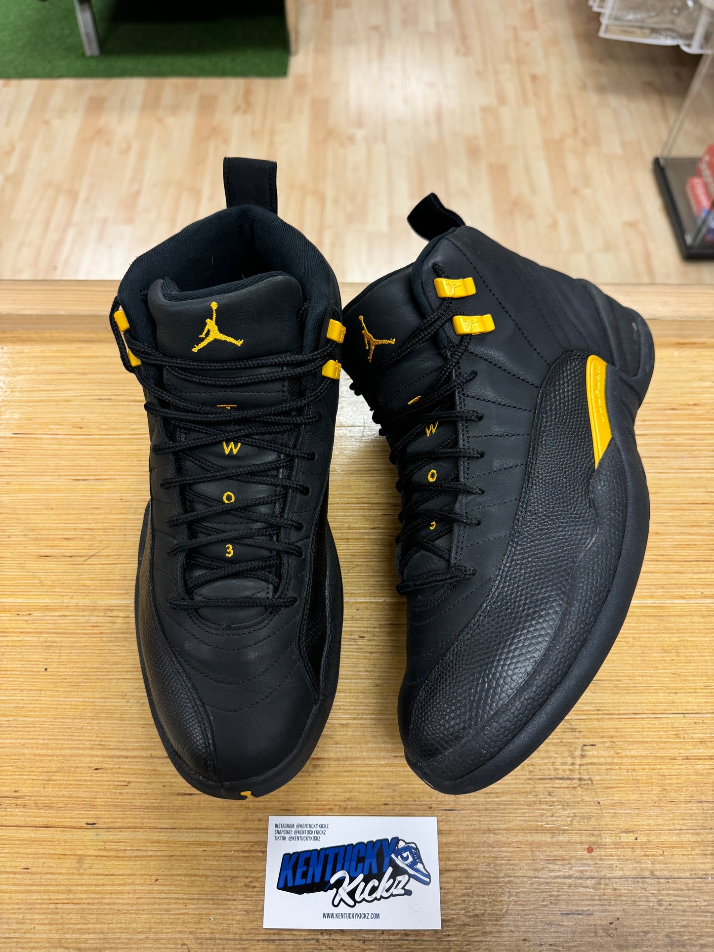 Jordan 12 Retro “Black Taxi” (Sz 12)