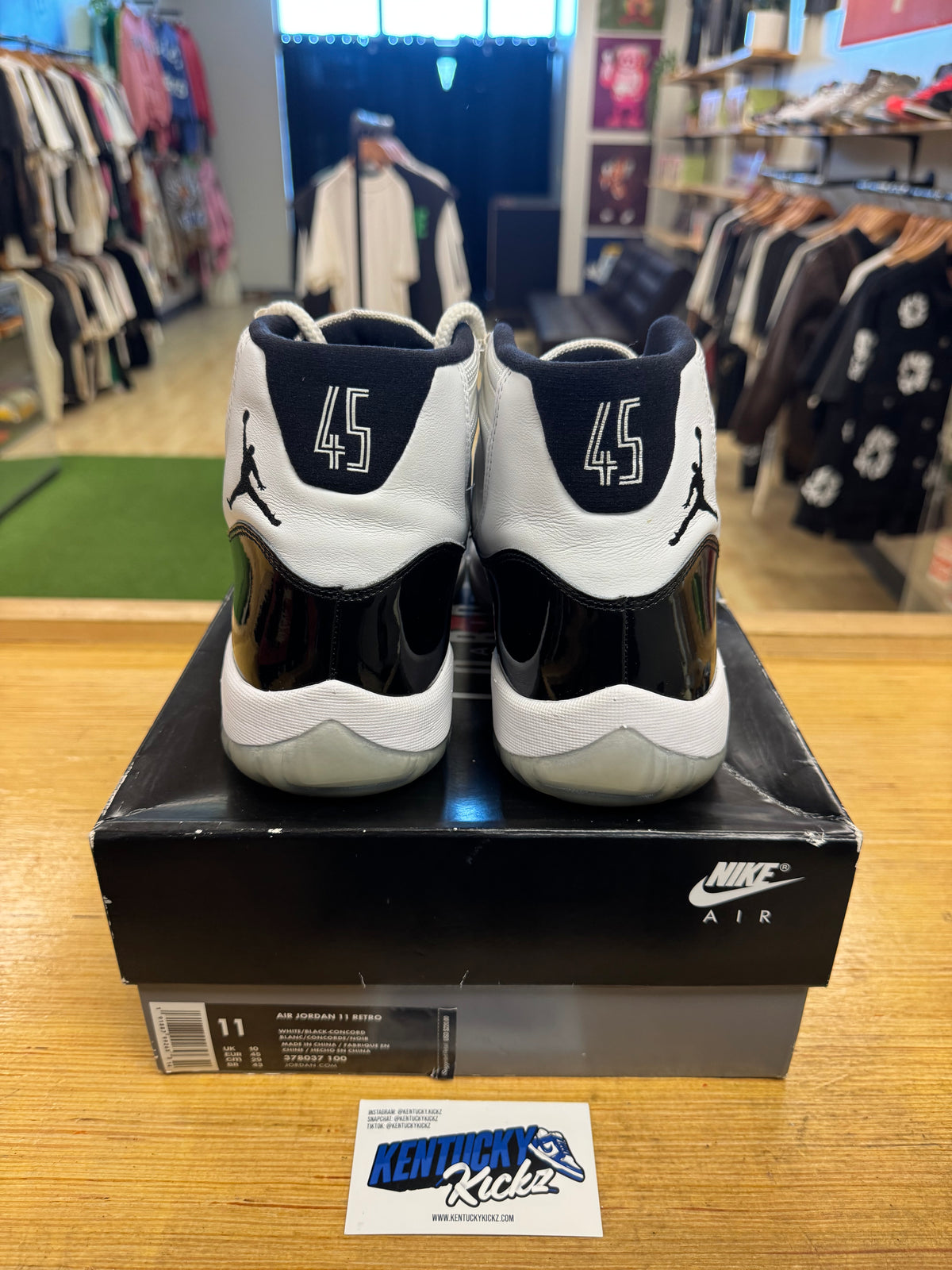 Jordan 11 Retro “Concord” 2018 (Sz 11)