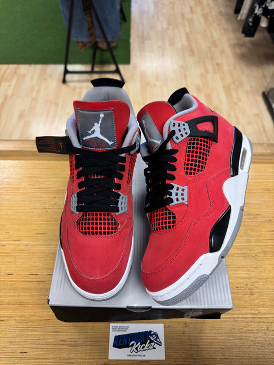 Jordan 4 Retro “Toro Bravo” 2025 (Sz 9)