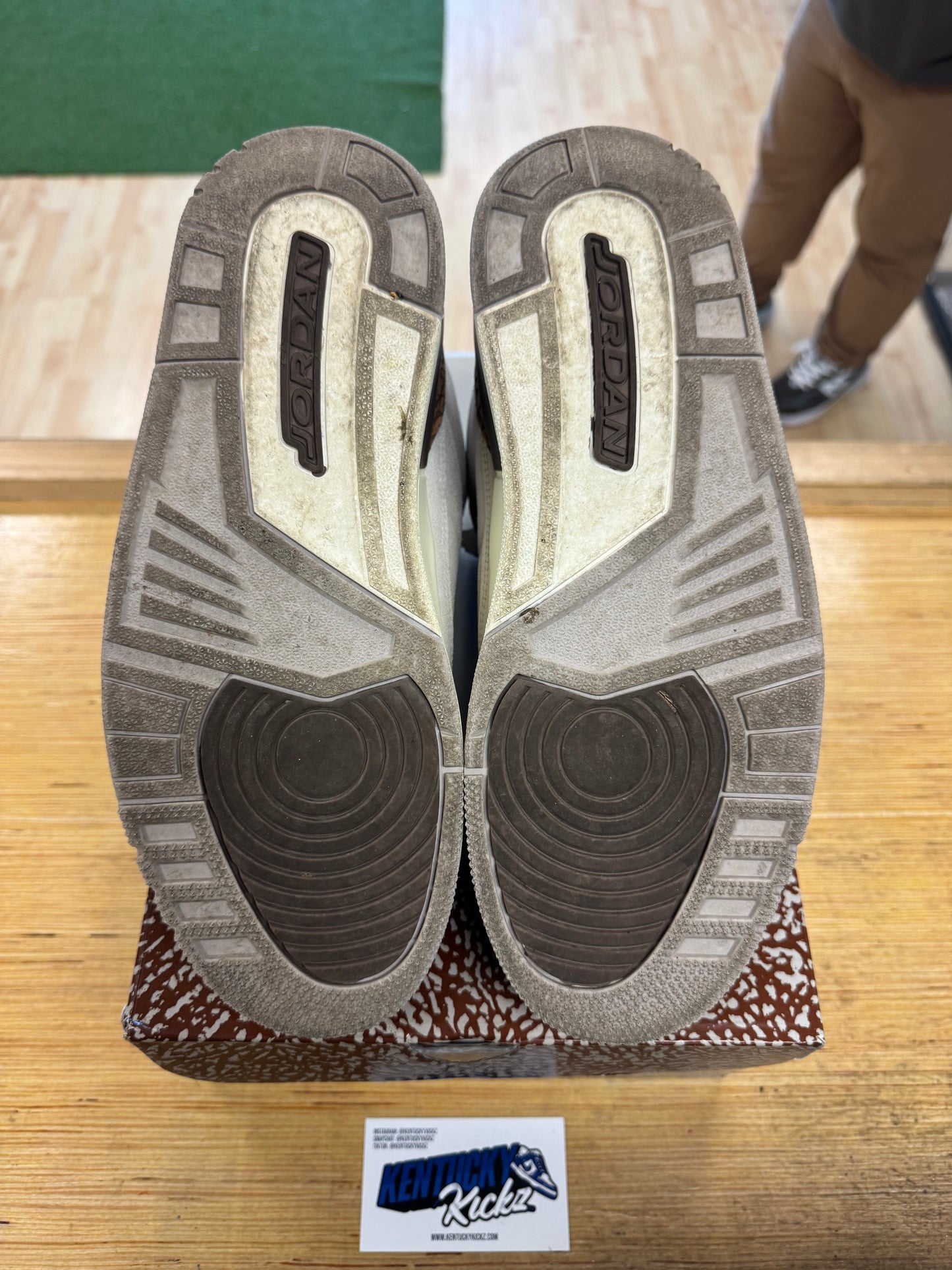 Jordan 3 Retro “Palomino” (Sz 10)