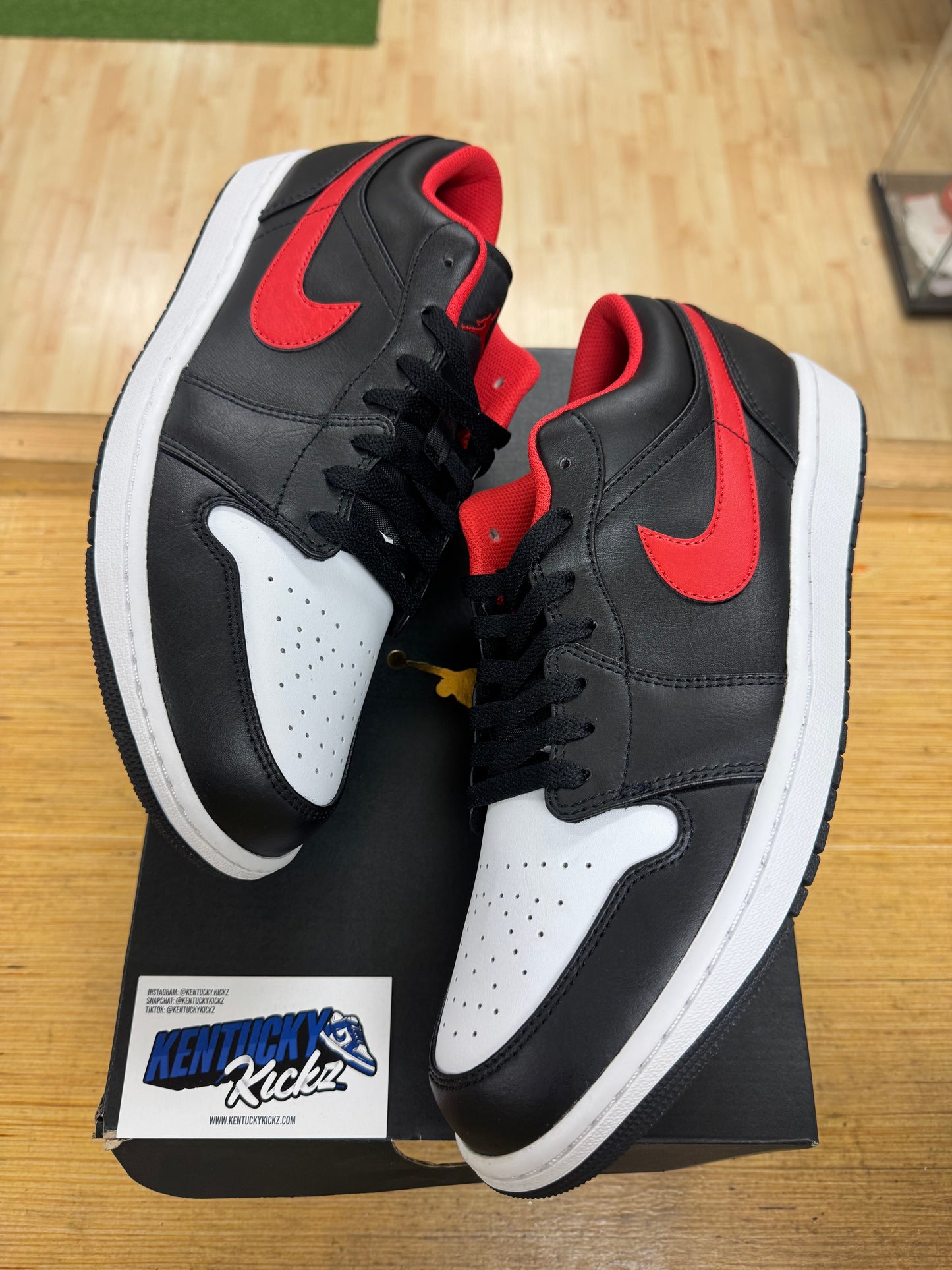 Jordan 1 Low “White Toe” (Sz 12)