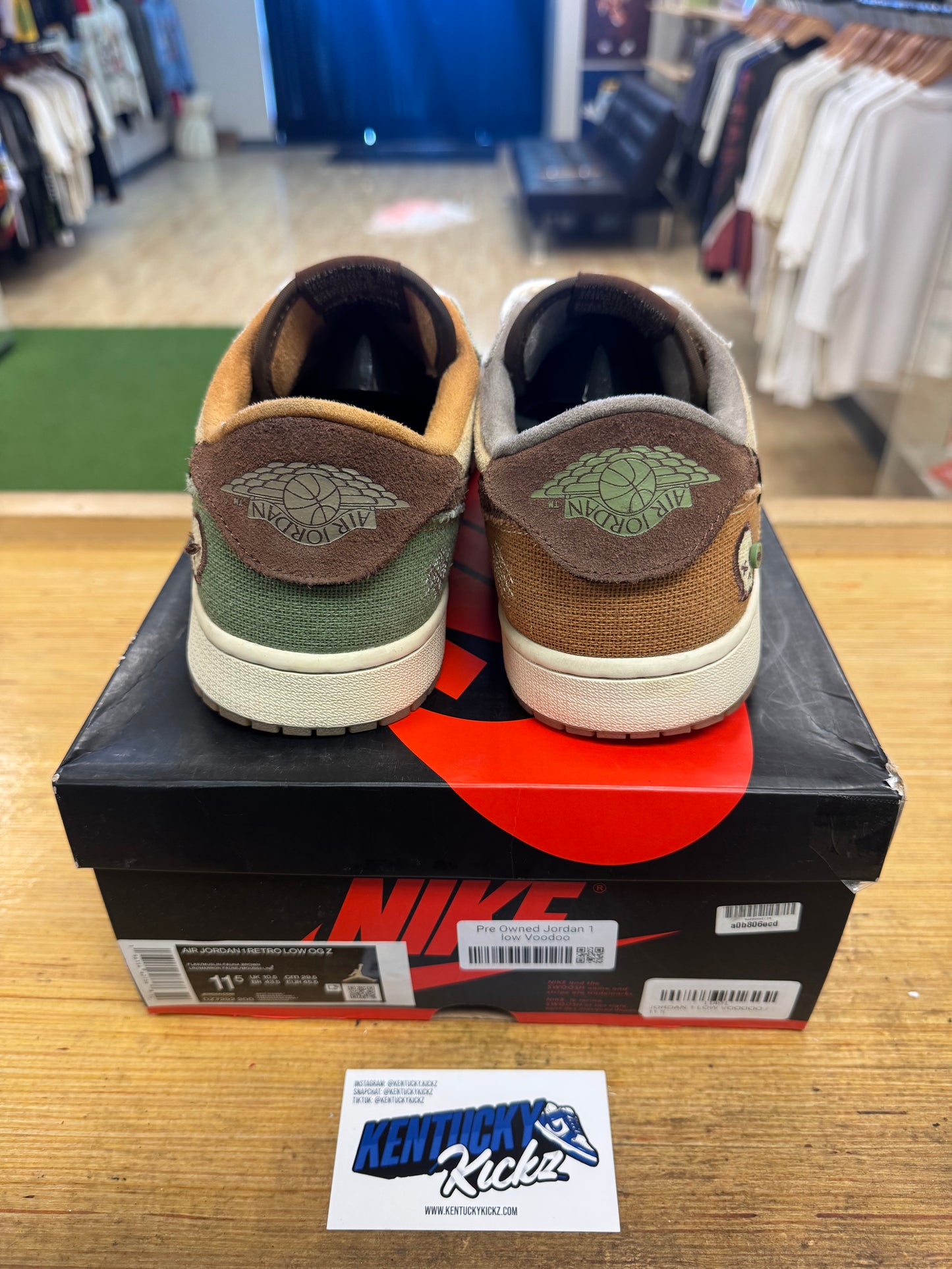 Jordan 1 Retro Low OG “Zion Williamson voodoo” (Sz 11.5)