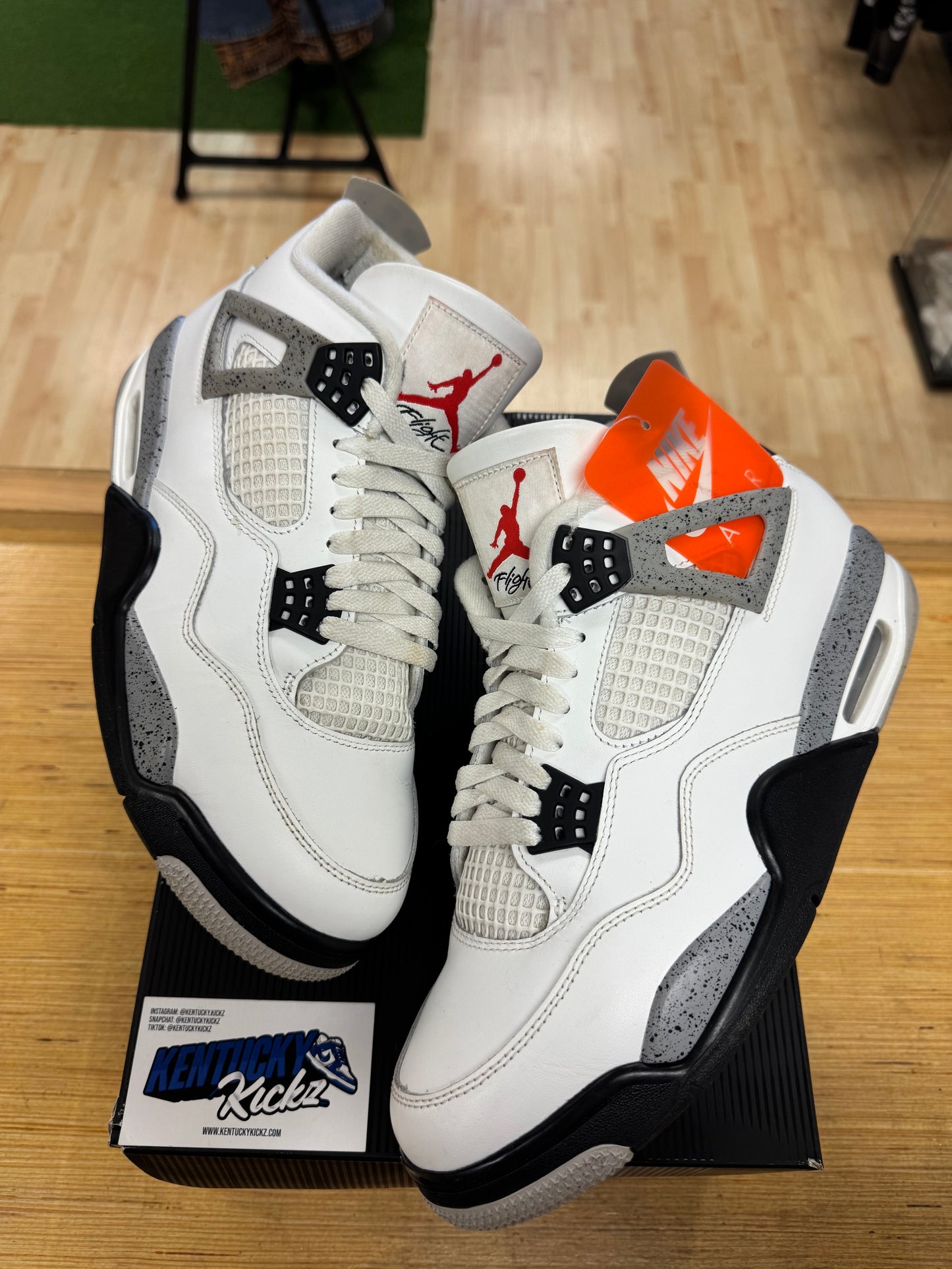 Jordan 4 Retro “White Cement” 2025 (Sz 10.5)