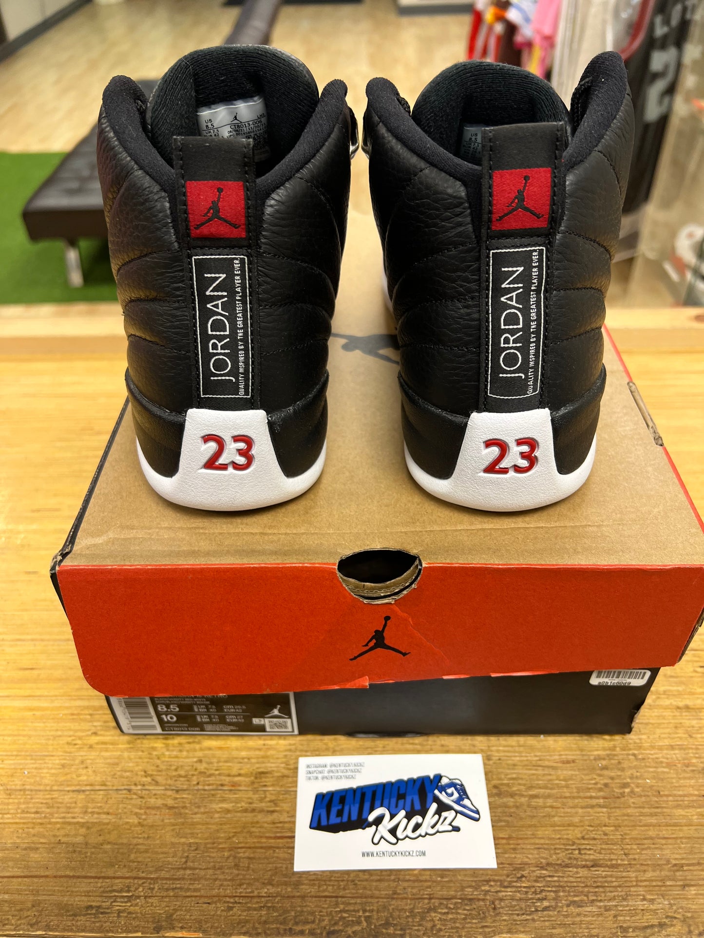 Jordan 12 Retro “Playoff” 2022 (Sz 8.5)