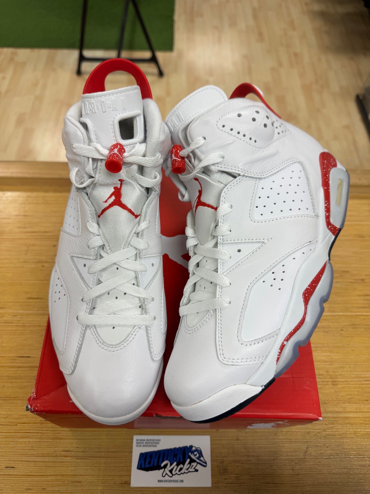 Jordan 6 Retro “Red Oreo” (Sz 10)