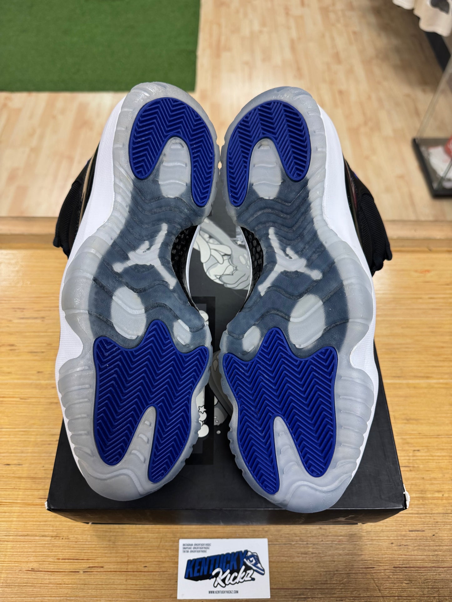 Jordan 11 Retro “Space Jam” 2016 (Sz 11.5)