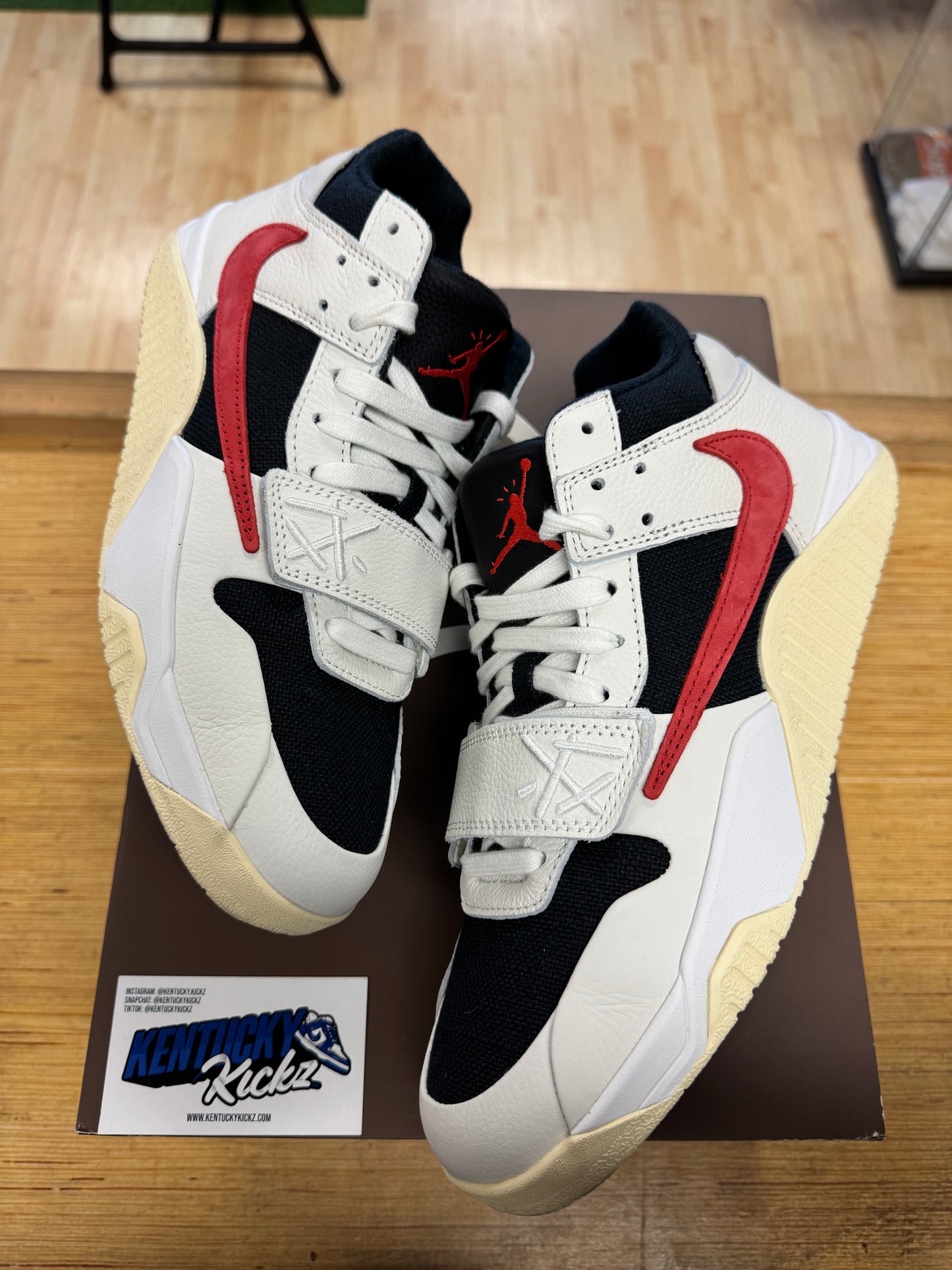 Jumpman Jack TR “Travis Scott University Red” (Sz 10)