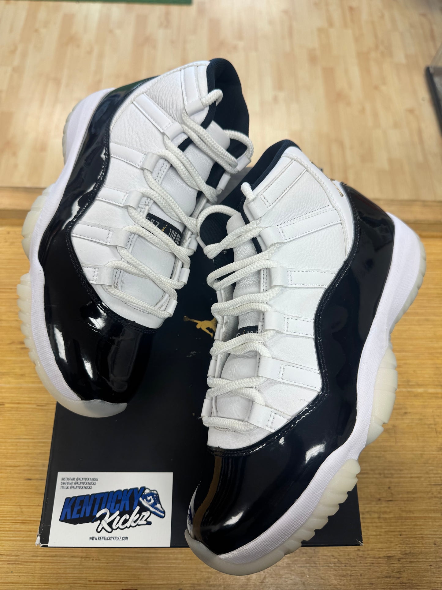 Jordan 11 Retro “Gratitude” (Sz 9)