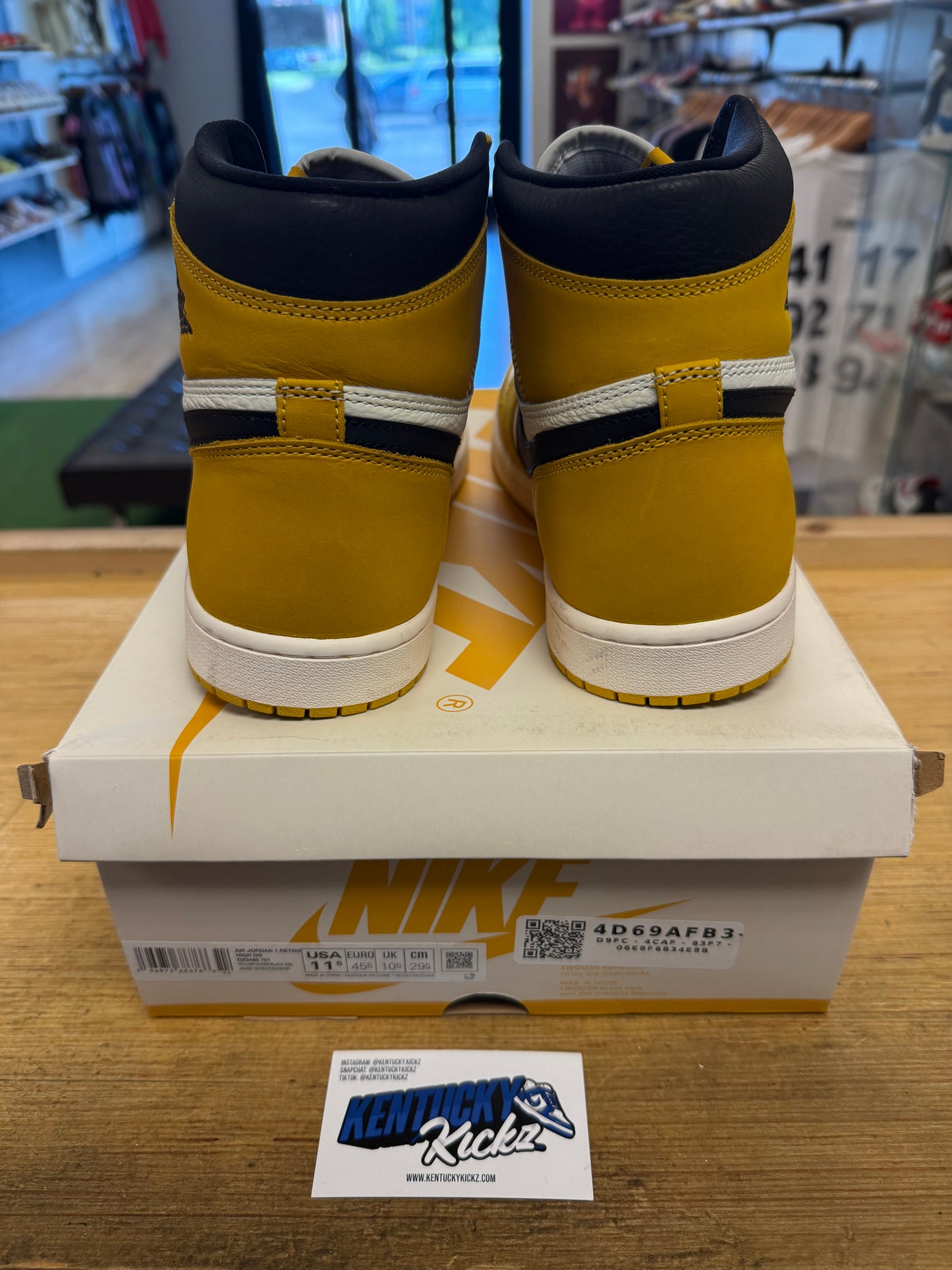Jordan 1 Retro “Ochre” (Sz 11.5)