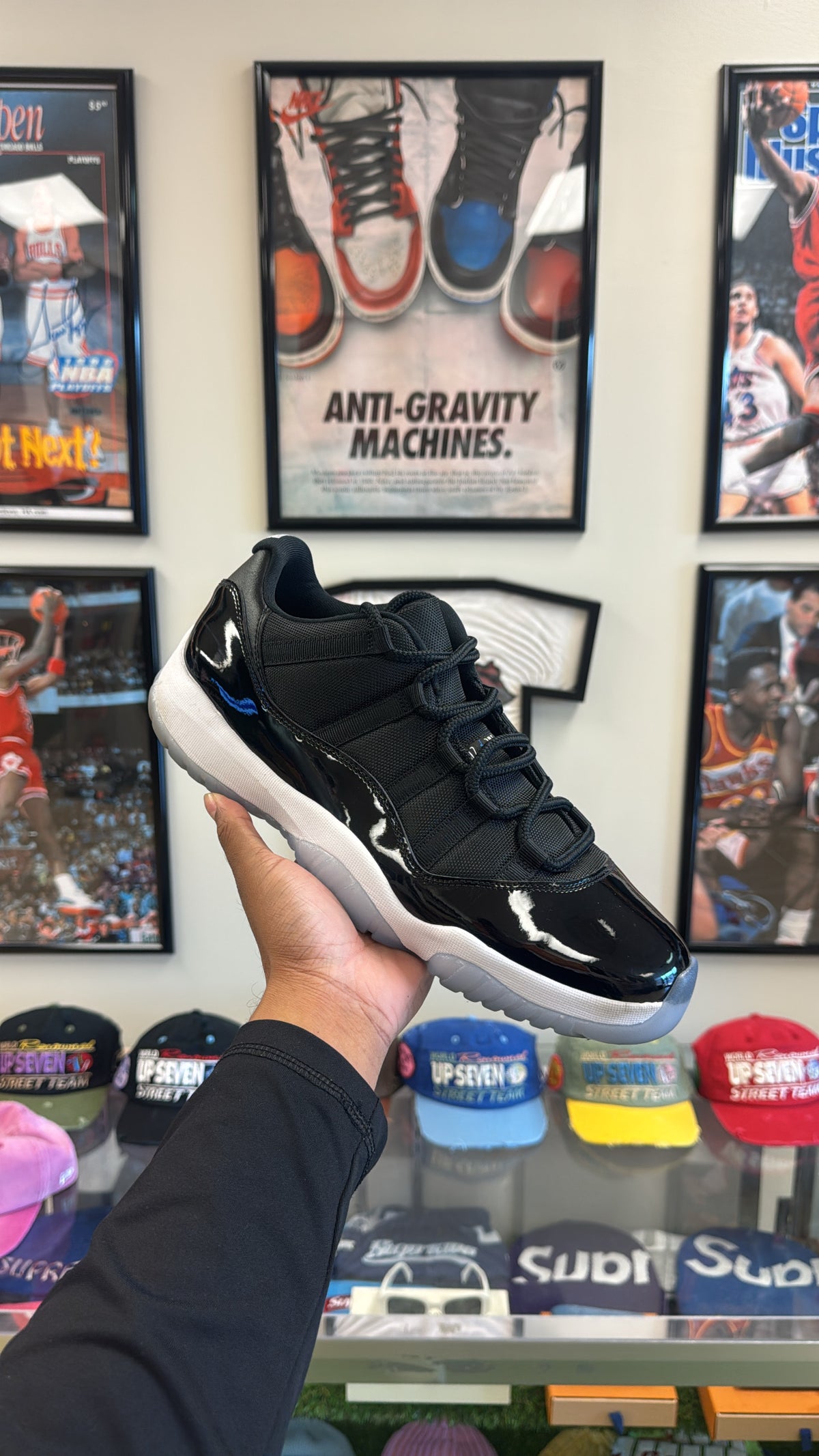 Jordan 11 Low “Space Jam” (Sz 12)