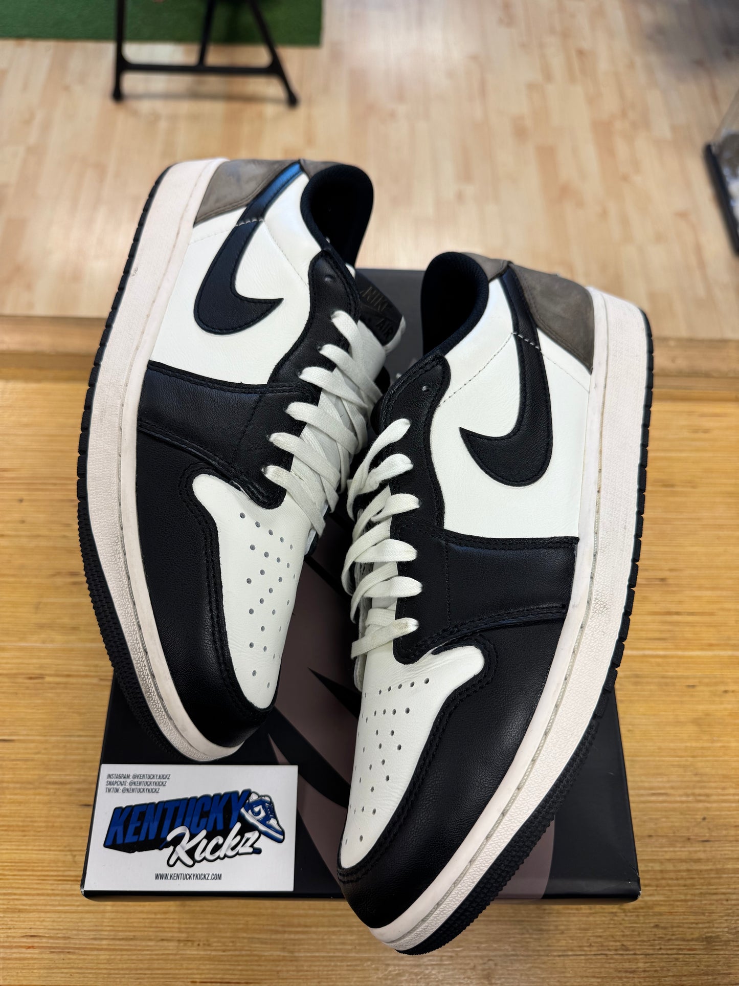 Jordan 1 Retro Low OG “Mocha” (Sz 12)