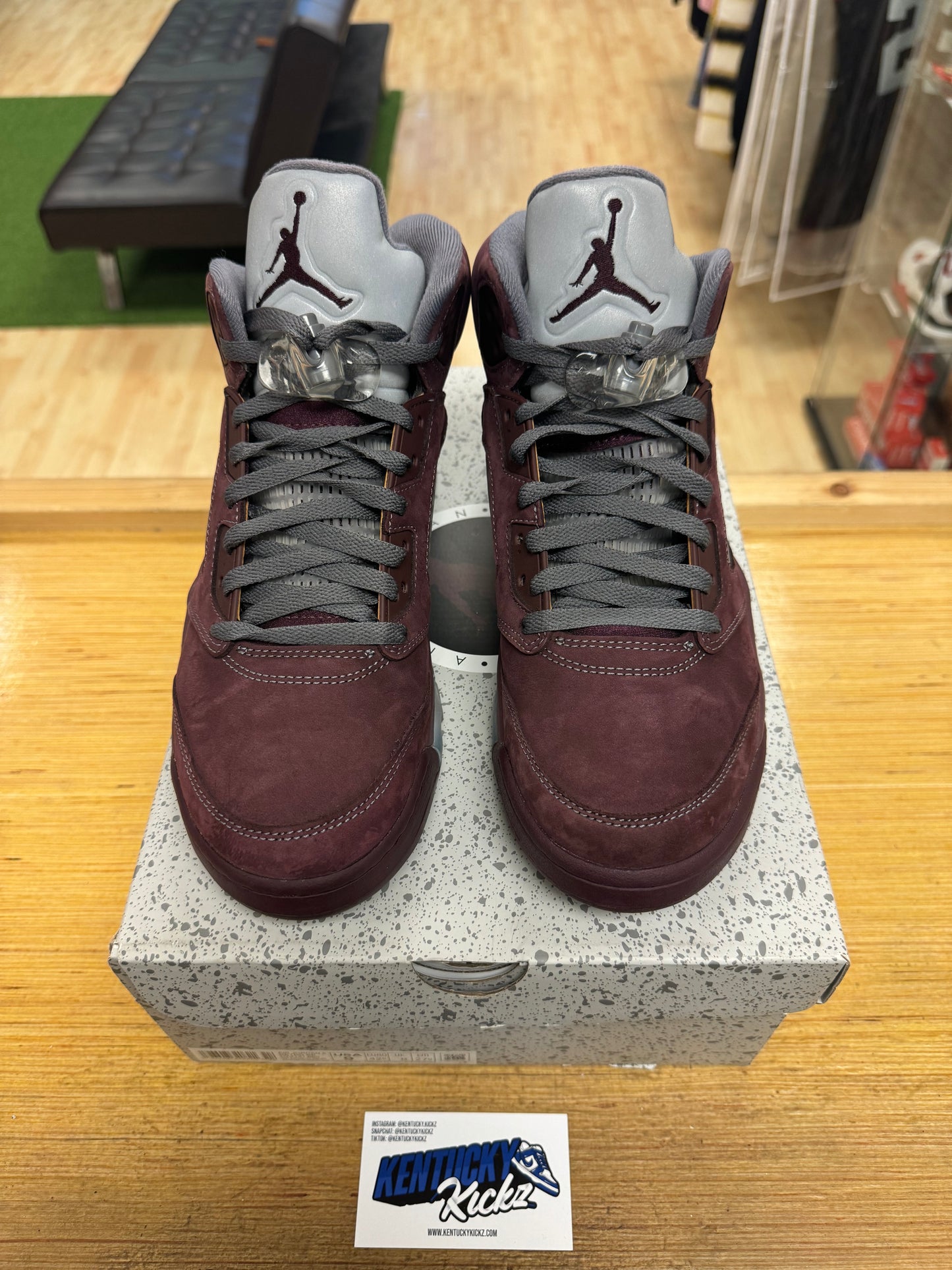 Jordan 5 Retro “Burgundy” 2023 (Sz 9)