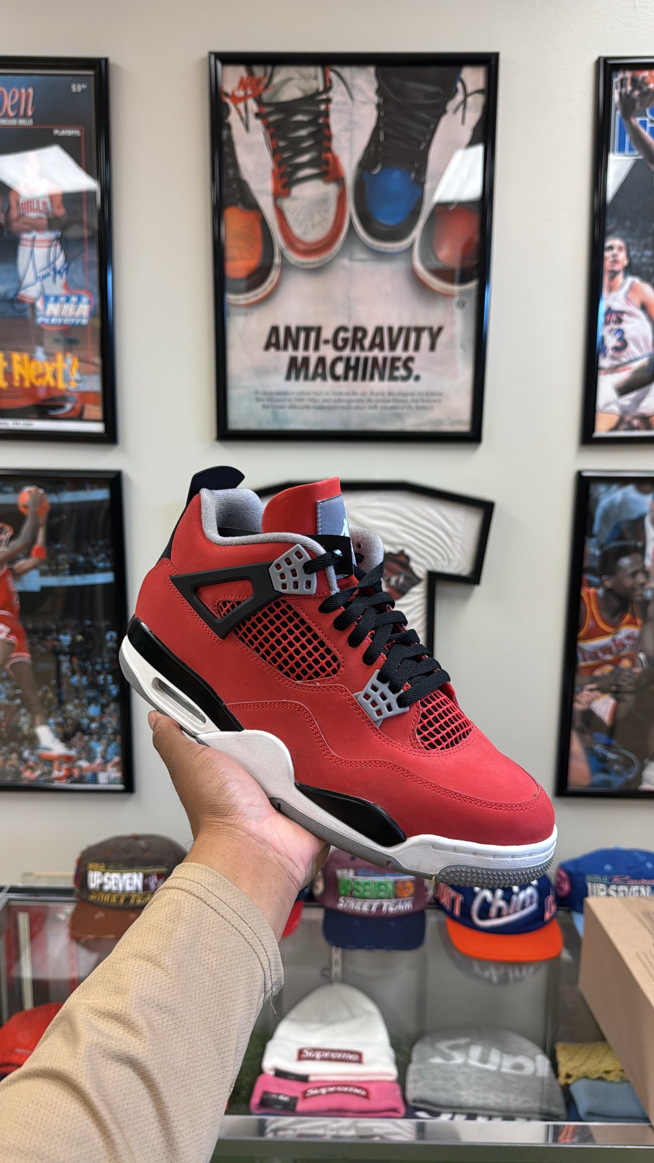 Jordan 4 Retro “Toro Bravo” 2025 (Sz 11.5)