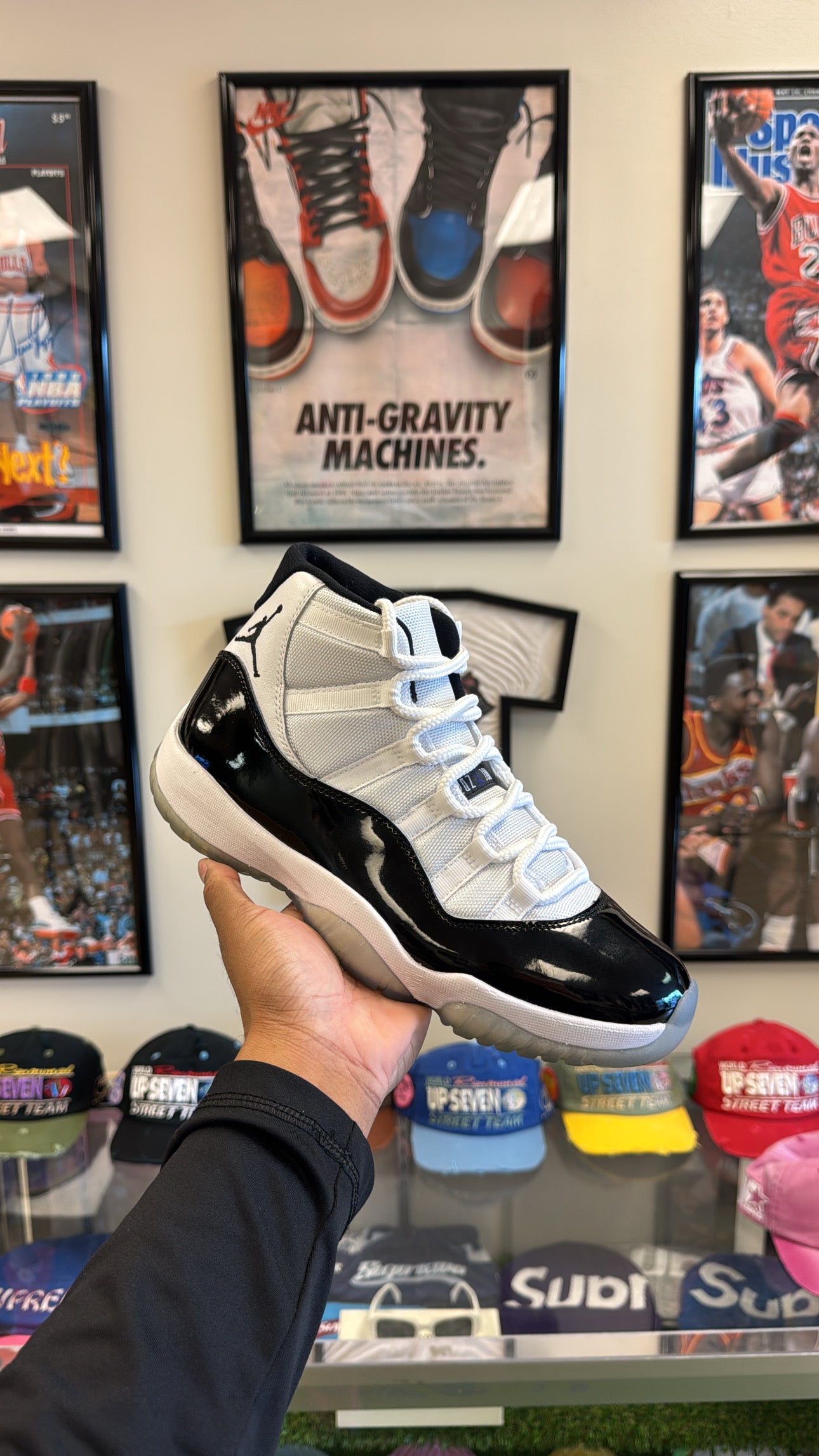 Jordan 11 Retro “Concord ” 2028 (Sz 9)