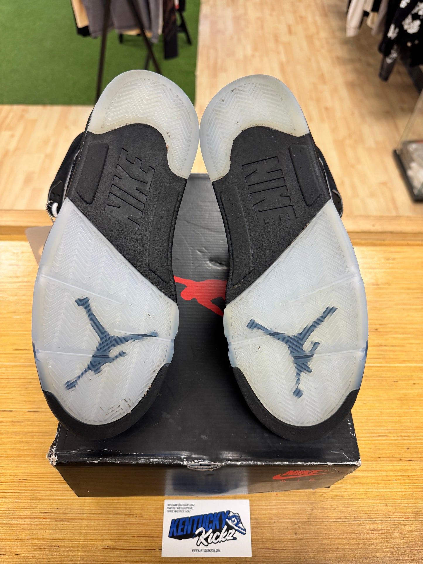 Jordan 5 Retro “Metallic” 2025 (Sz 9.5)