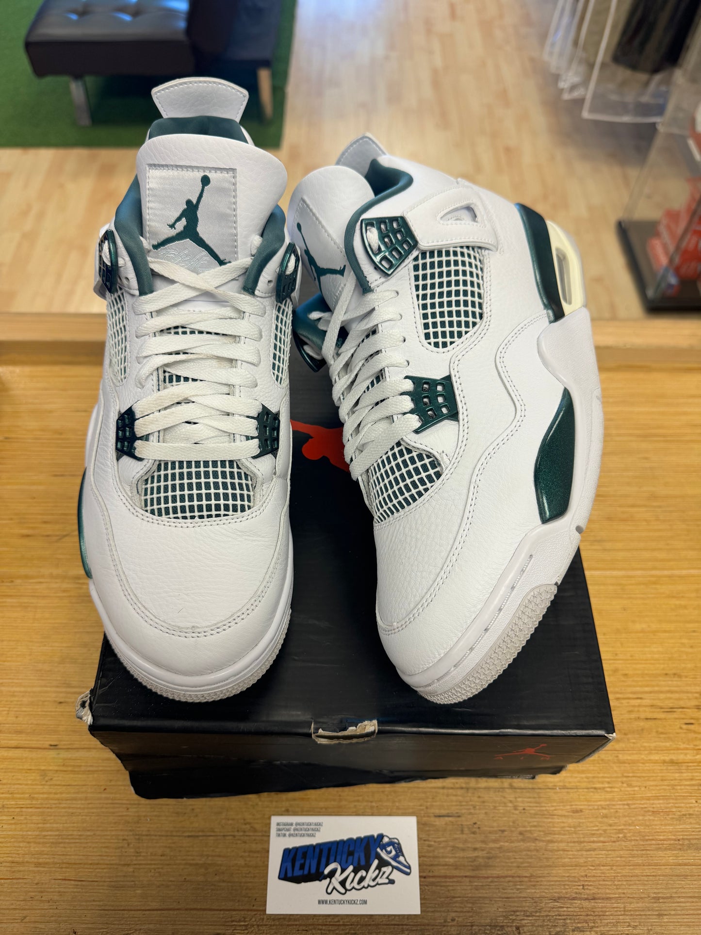 Jordan 4 Retro “Oxidized Green” (Sz 11)