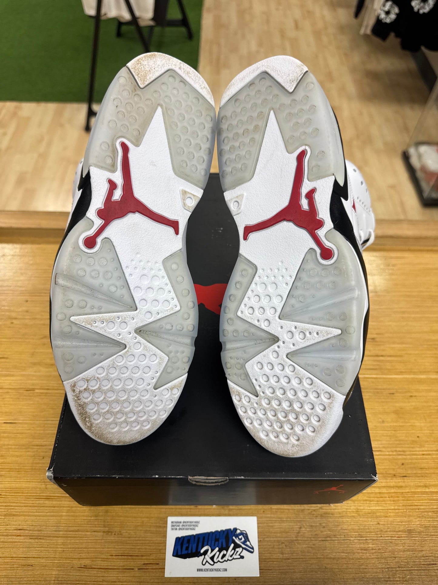 Jordan 6 Retro “Carmine” 2021 (Sz 10)