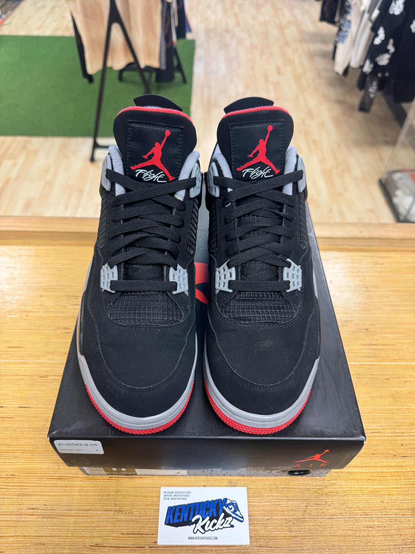 Jordan 4 Retro “Bred” 2019 (Sz 11.5)